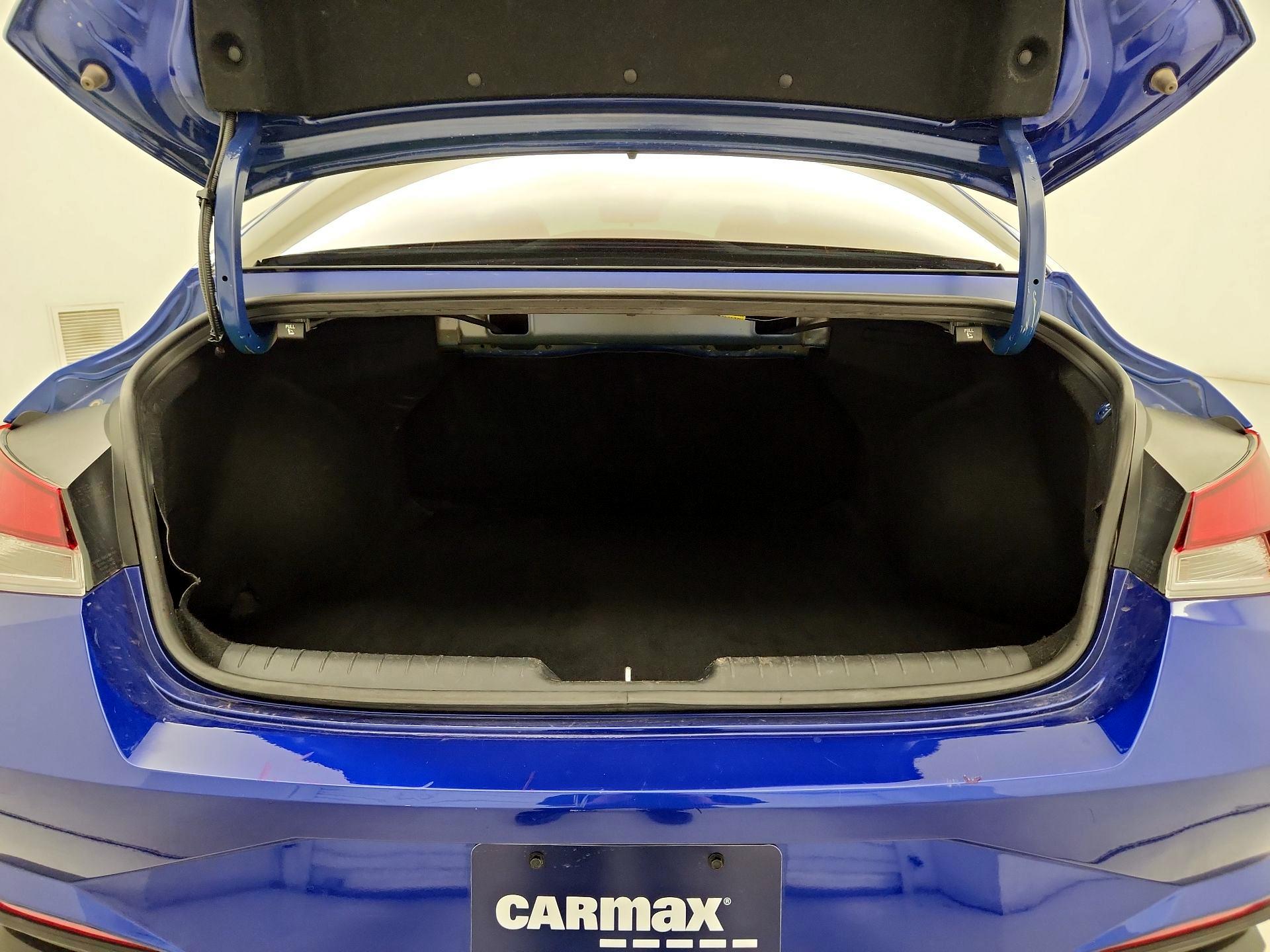 Thumbnail: 2023 Hyundai Elantra - 20