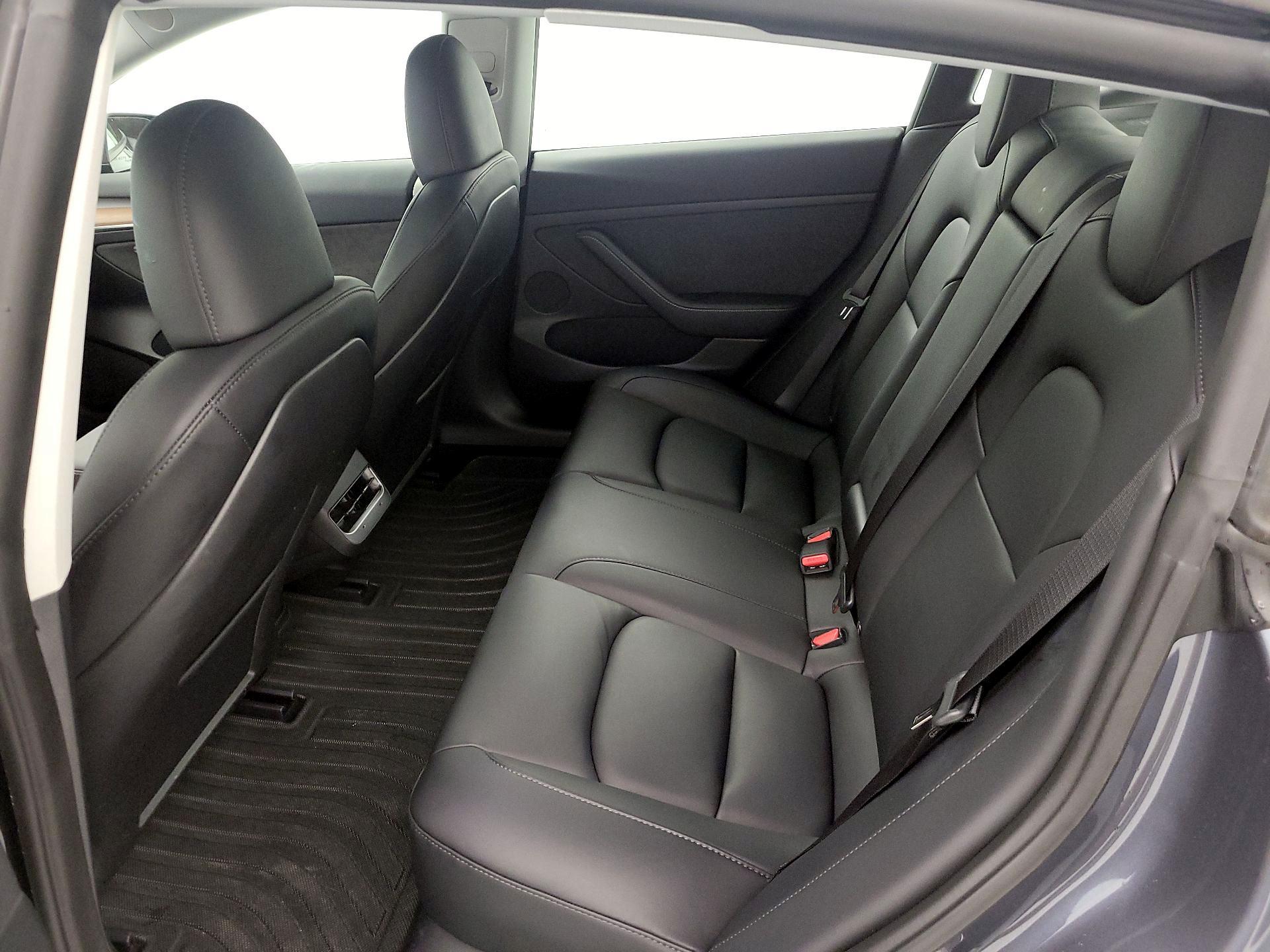 Thumbnail: 2023 Tesla Model 3 - 19