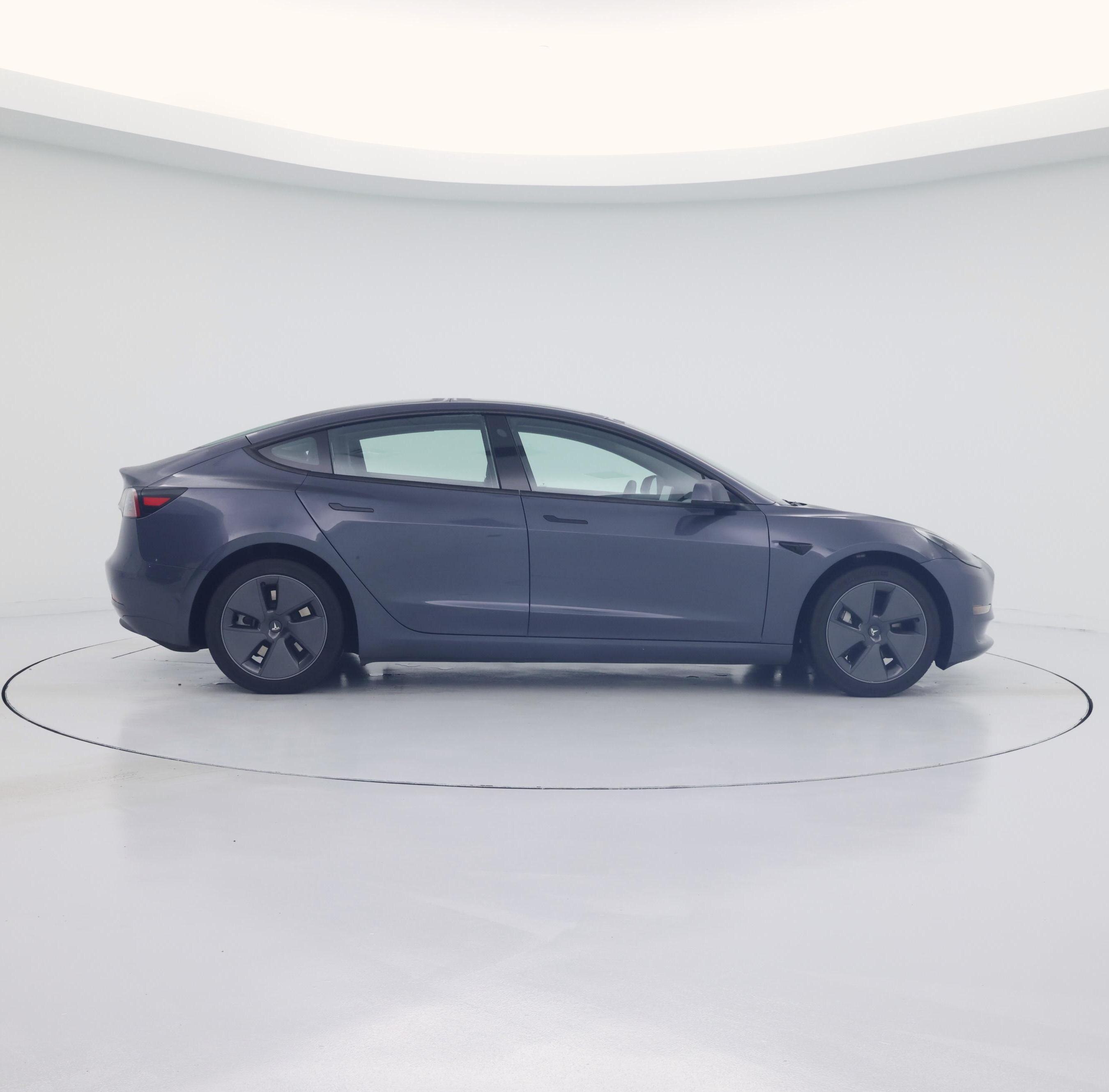 Thumbnail: 2023 Tesla Model 3 - 7