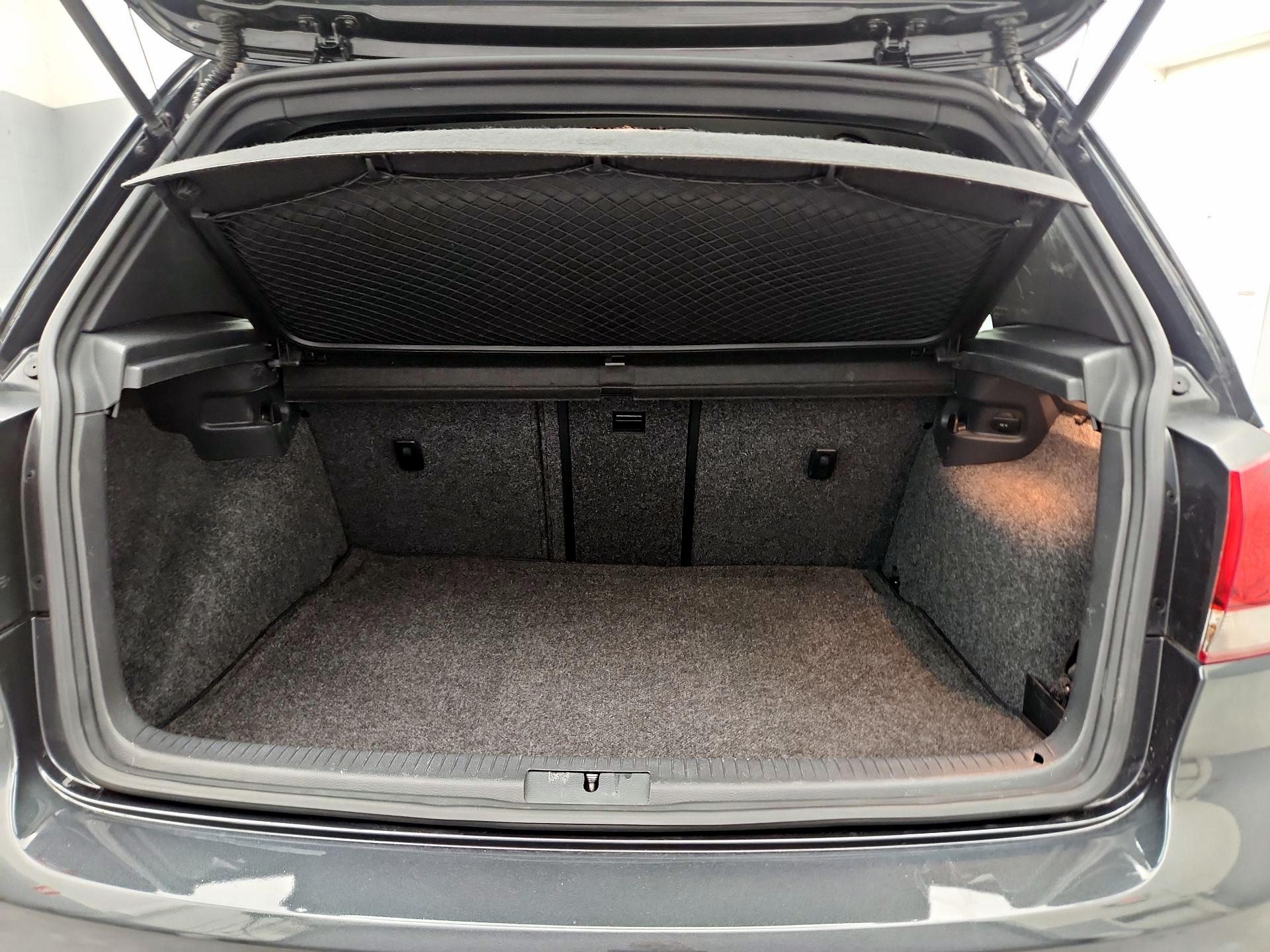 Thumbnail: 2014 Volkswagen Golf - 19