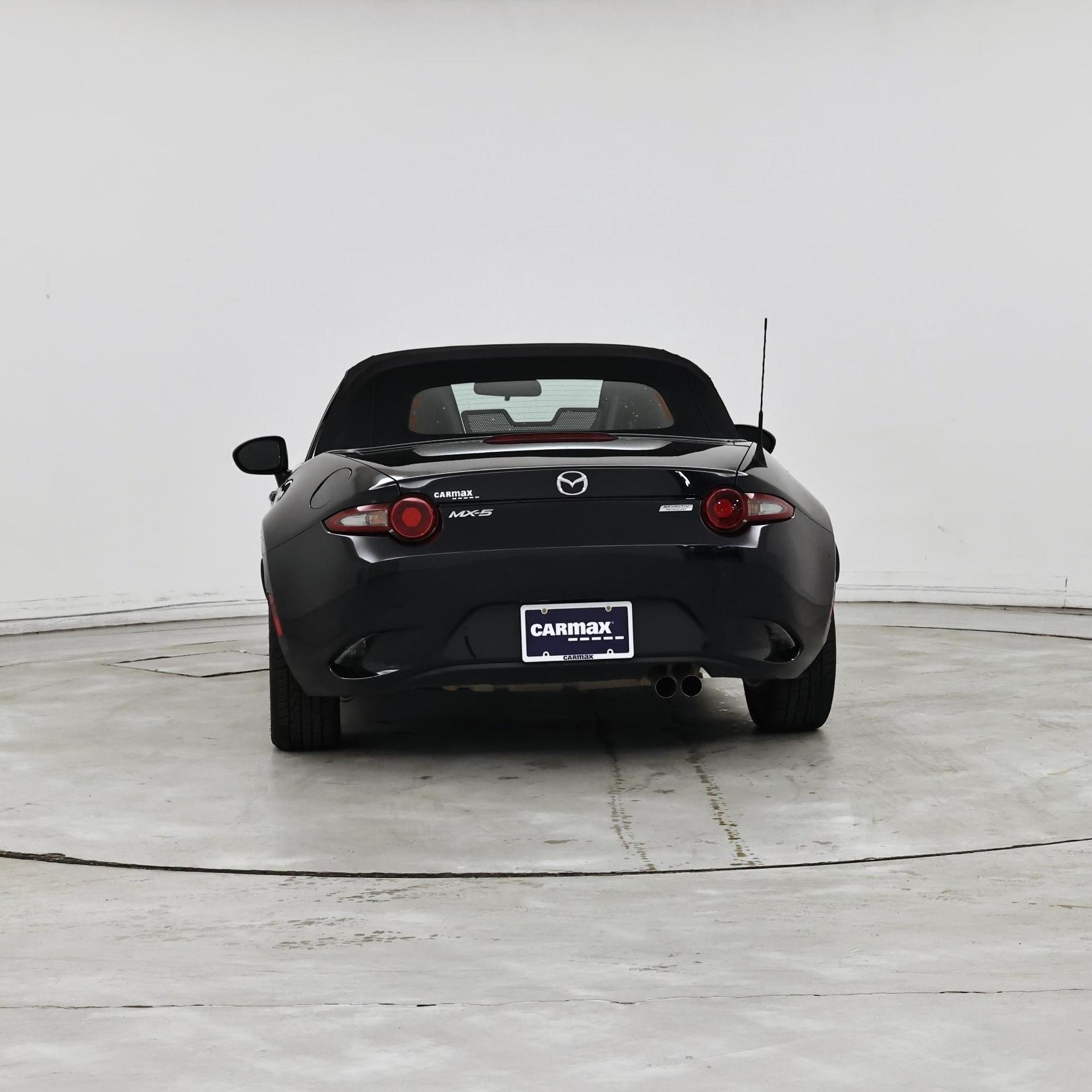 Thumbnail: 2017 Mazda MX-5 Miata - 6