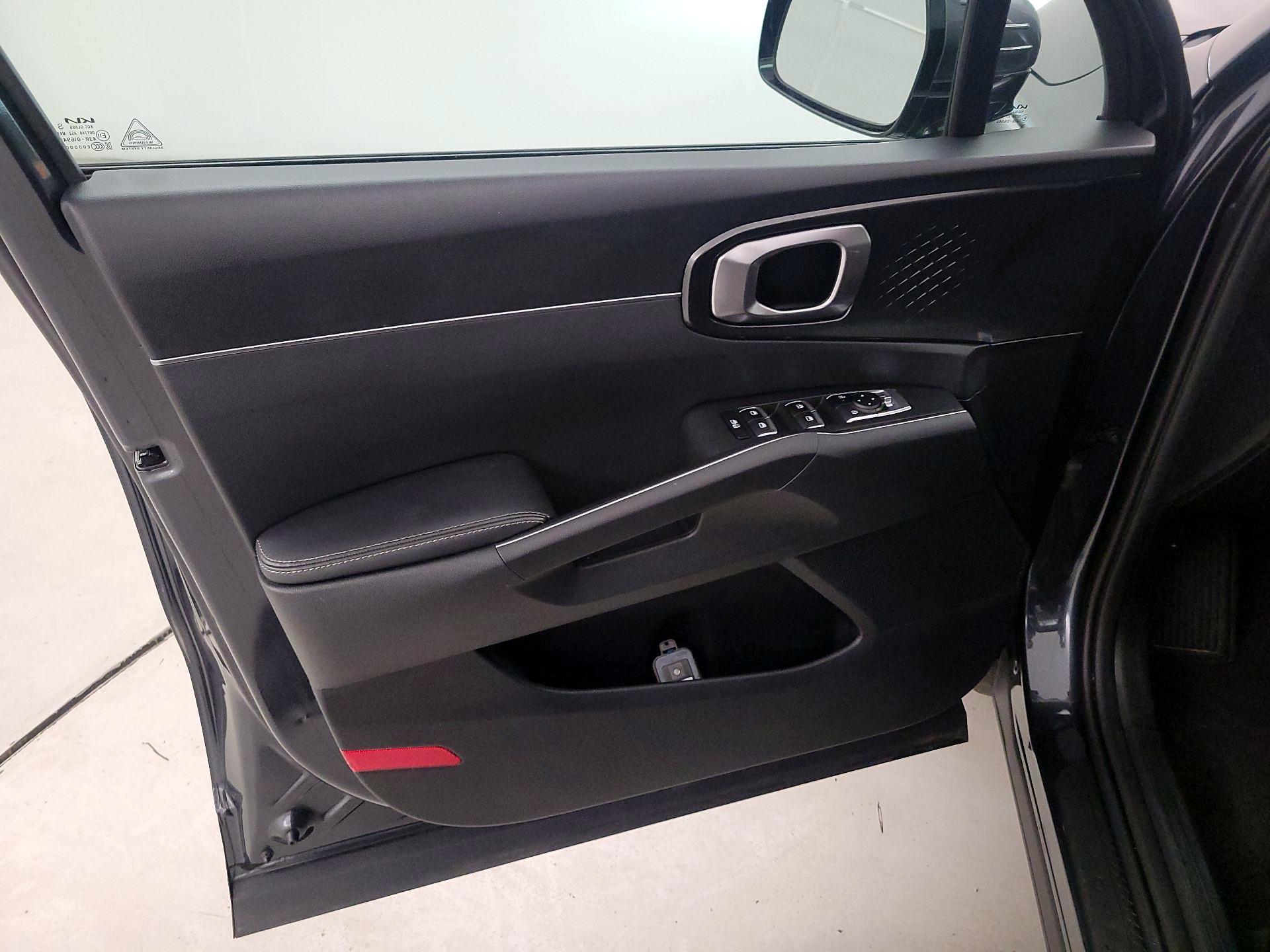 Thumbnail: 2024 Kia Sorento - 12