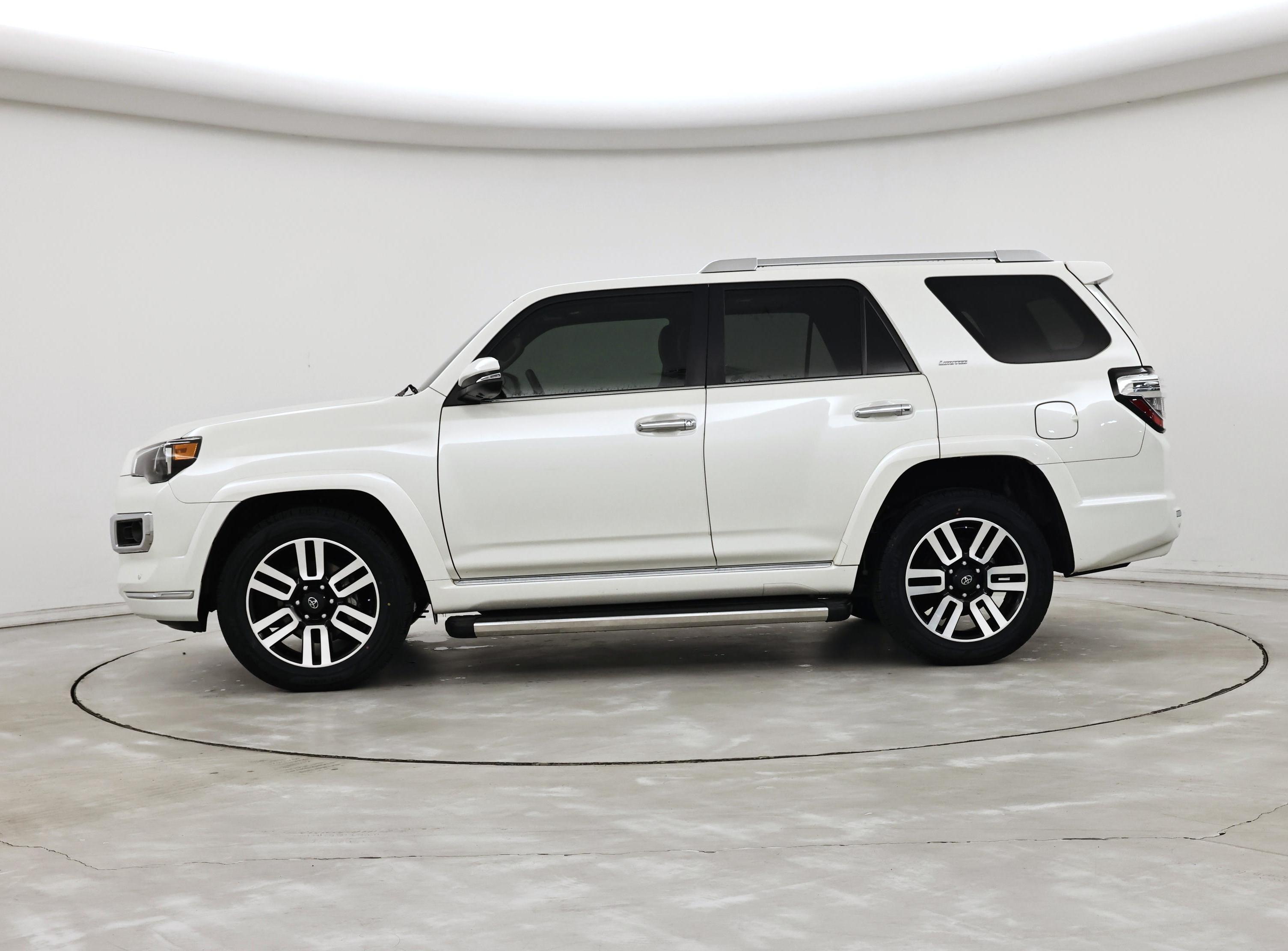 Thumbnail: 2023 Toyota 4Runner - 3