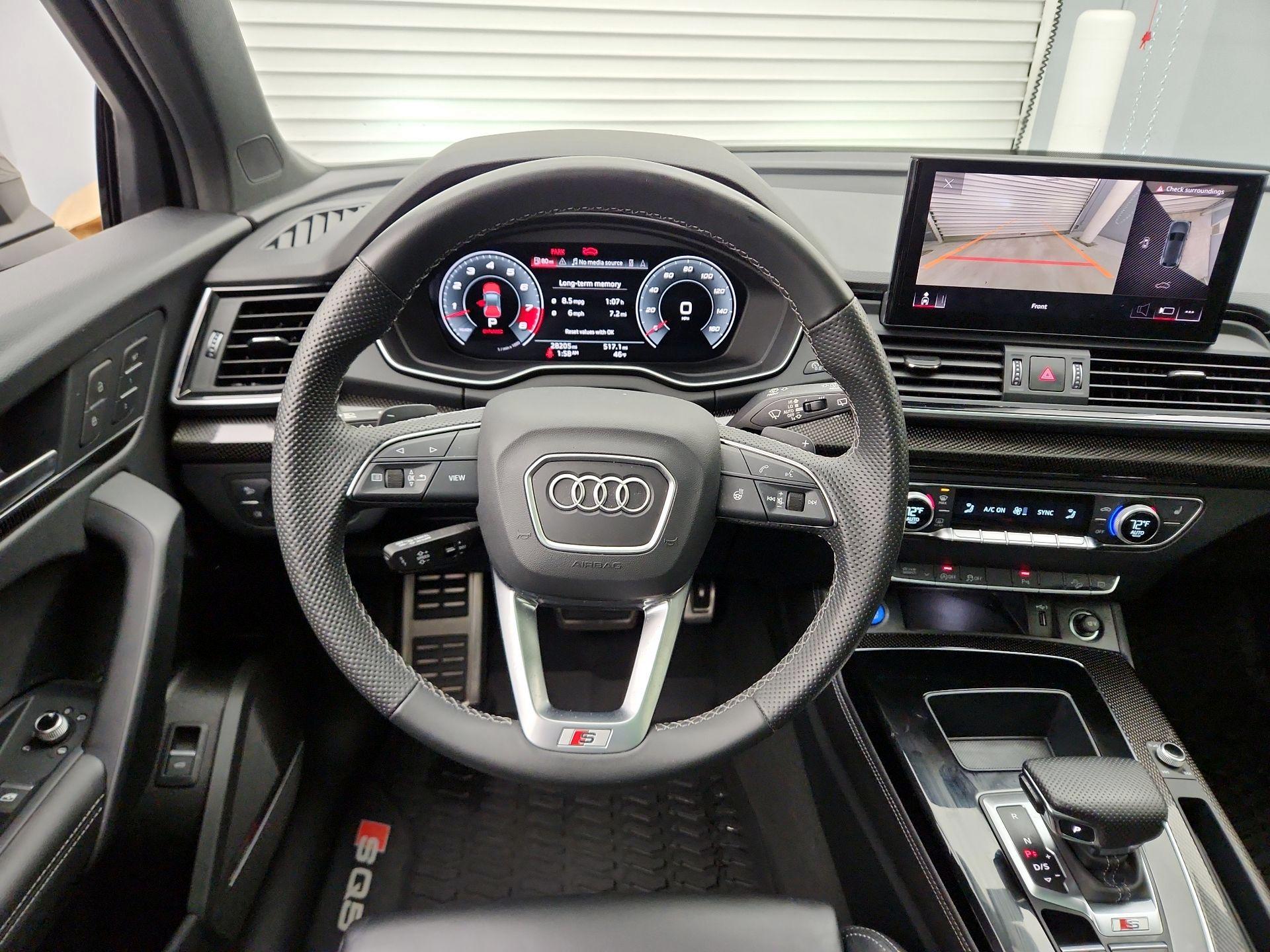 Thumbnail: 2023 Audi SQ5 - 10