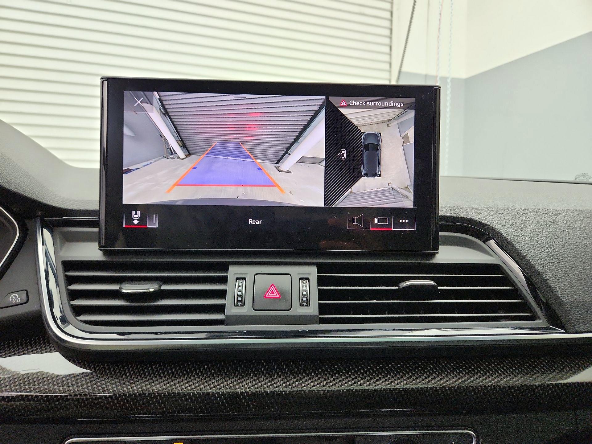 Thumbnail: 2023 Audi SQ5 - 14