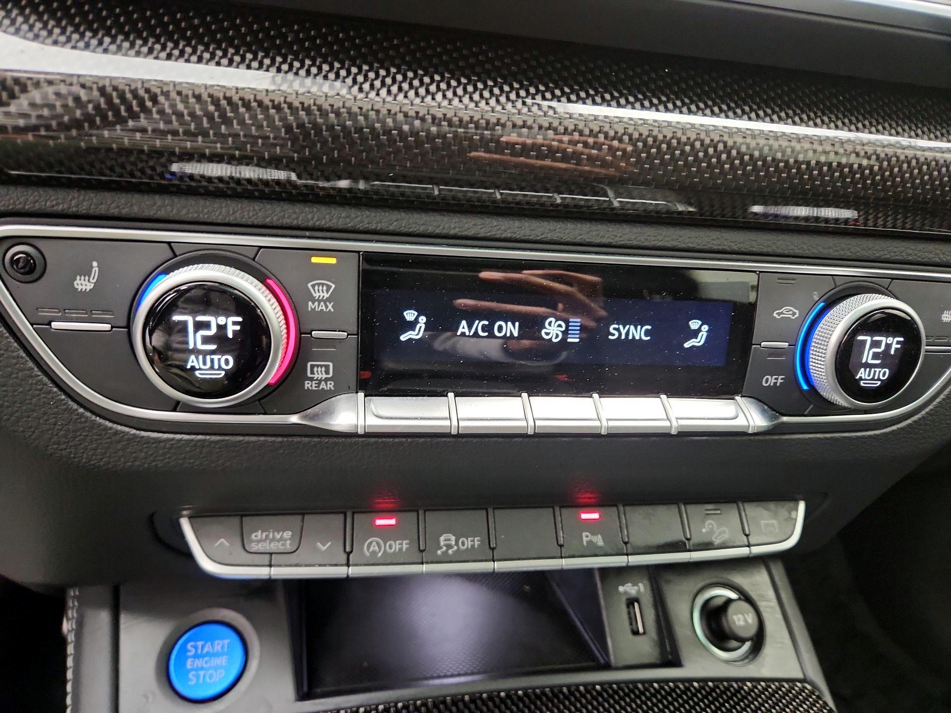 Thumbnail: 2023 Audi SQ5 - 16