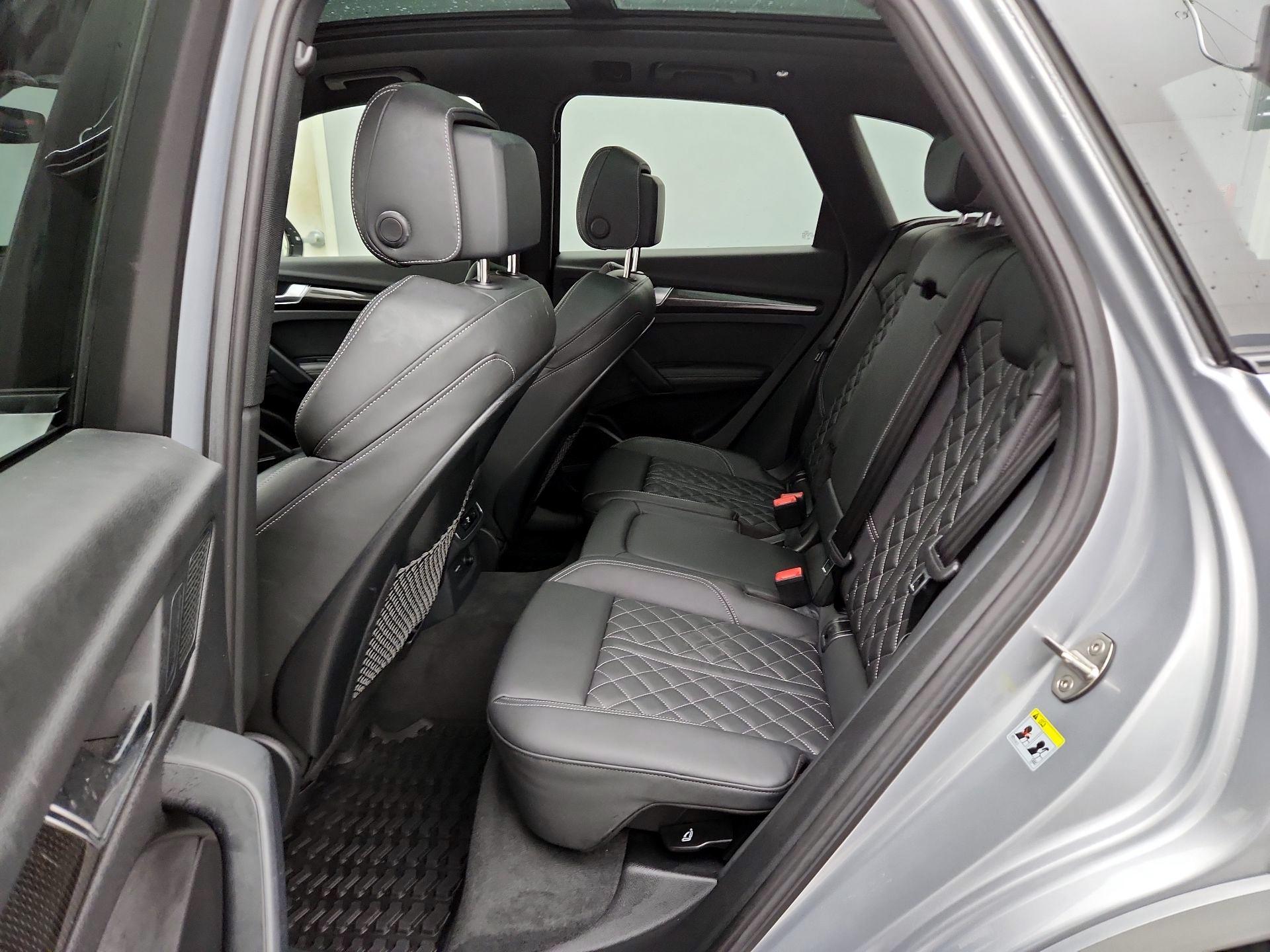 Thumbnail: 2023 Audi SQ5 - 20