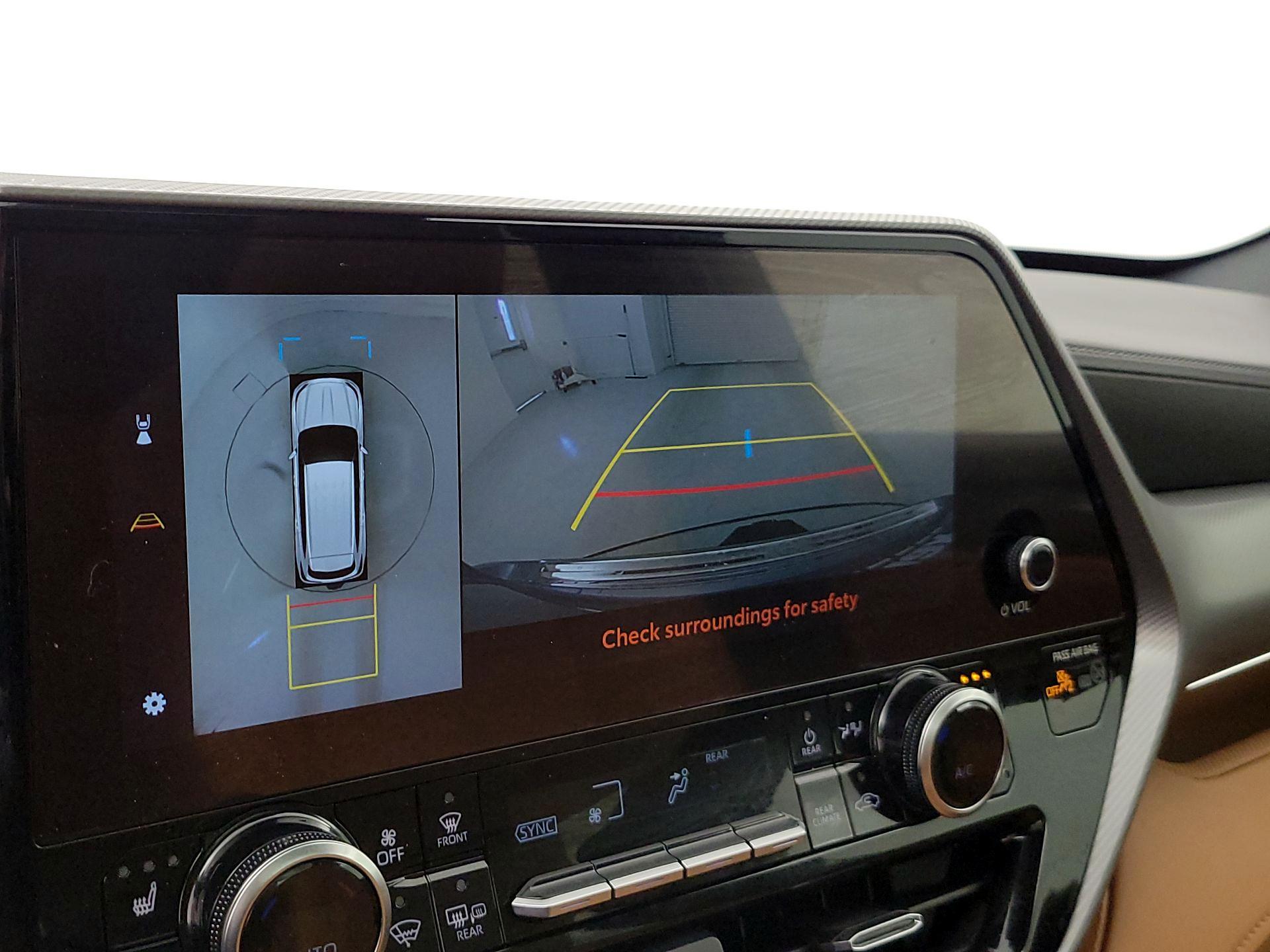 Thumbnail: 2024 Toyota Highlander - 14