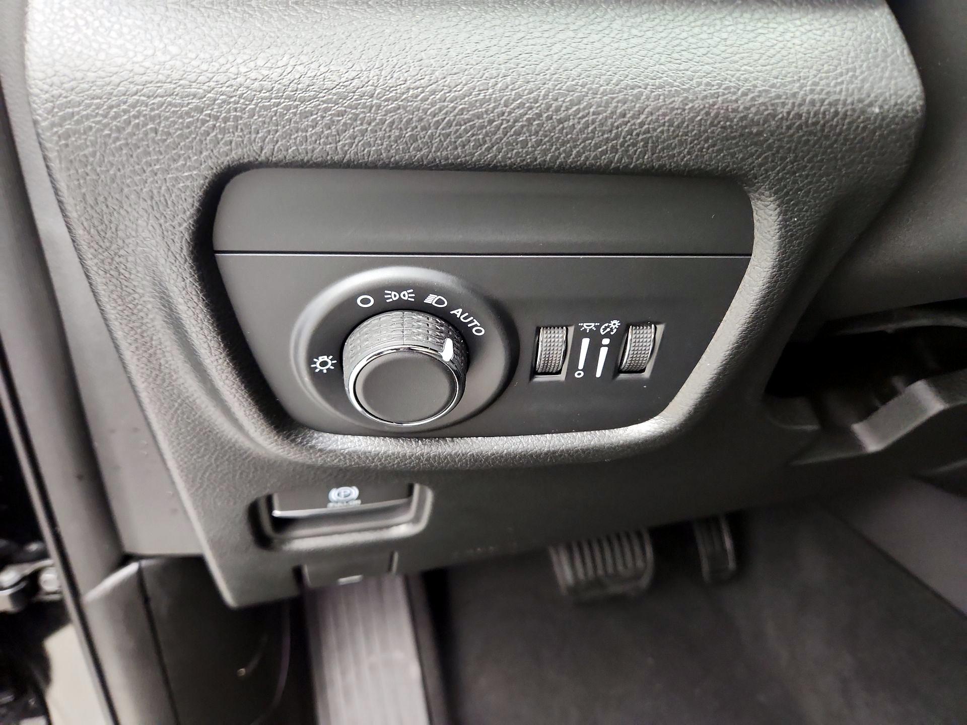 Thumbnail: 2025 Jeep Grand Cherokee - 13