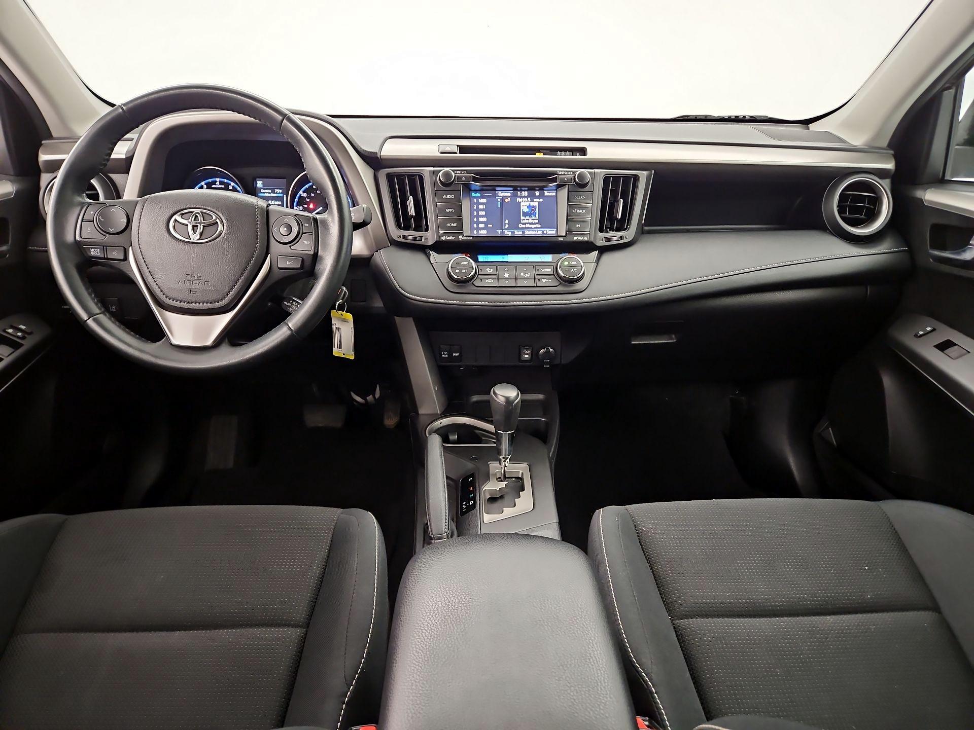 Thumbnail: 2017 Toyota RAV4 - 9