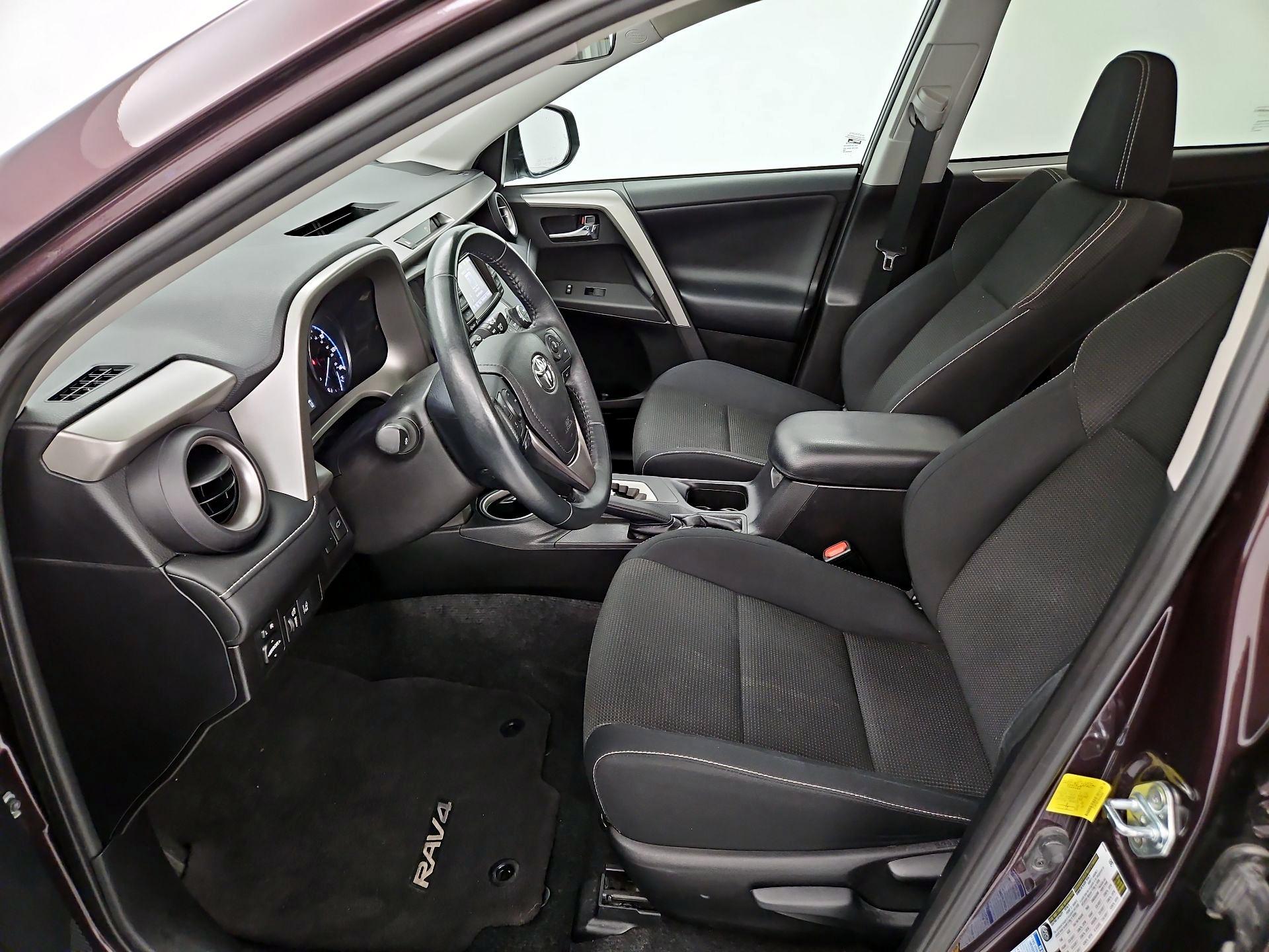 Thumbnail: 2017 Toyota RAV4 - 11