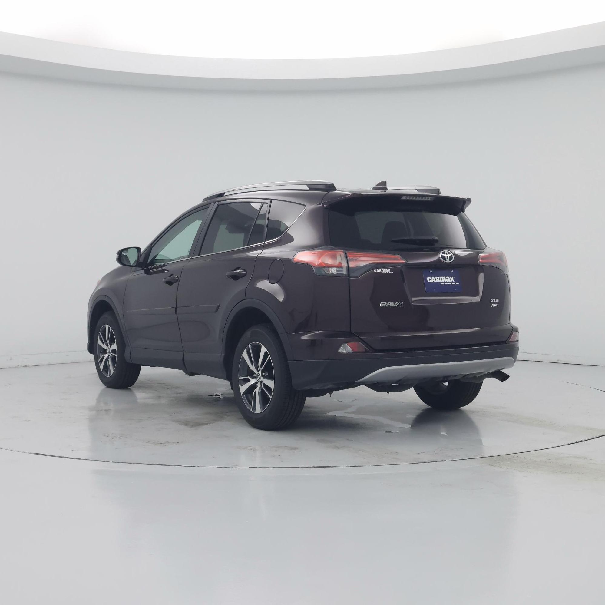 Thumbnail: 2017 Toyota RAV4 - 2