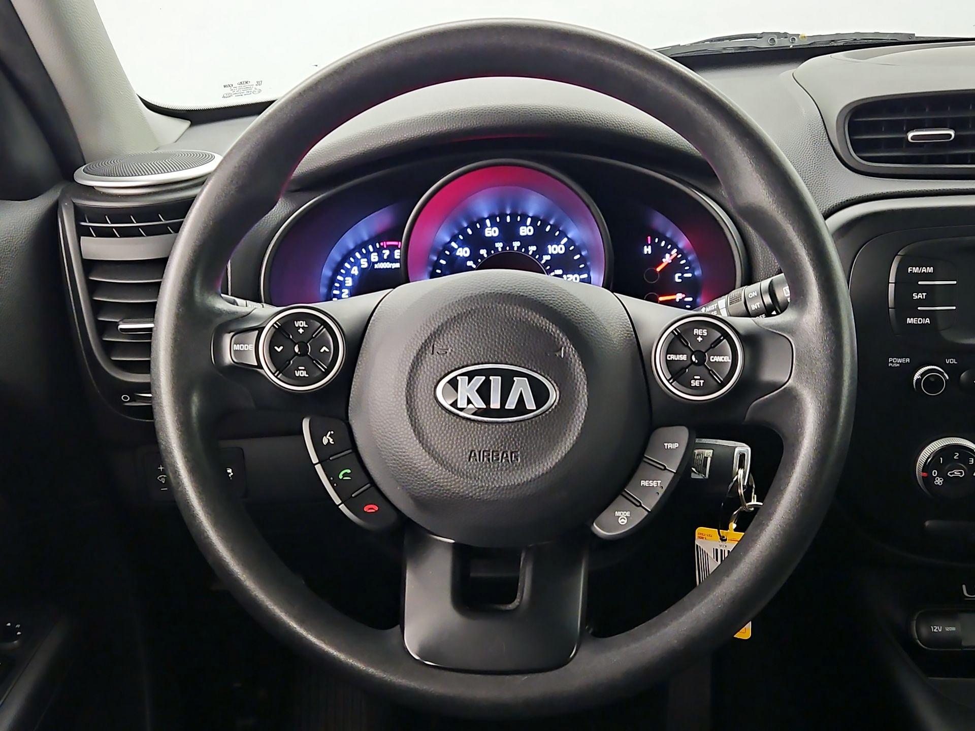 Thumbnail: 2015 Kia Soul - 10