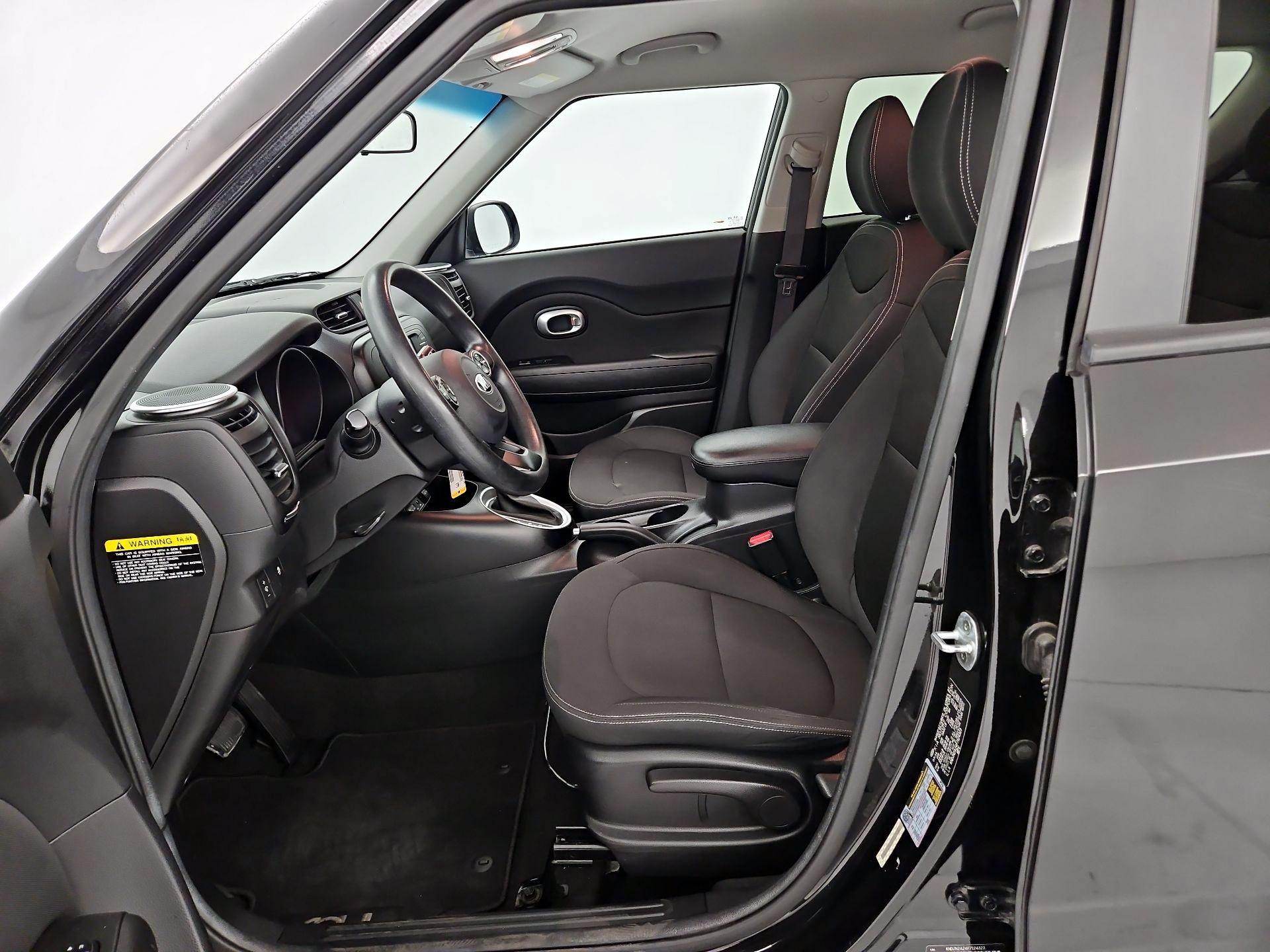 Thumbnail: 2015 Kia Soul - 11