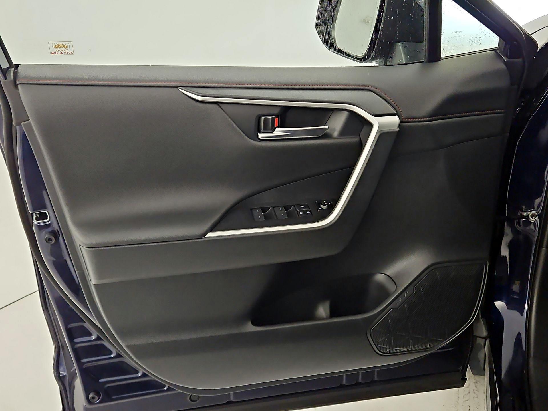 Thumbnail: 2023 Toyota RAV4 - 12