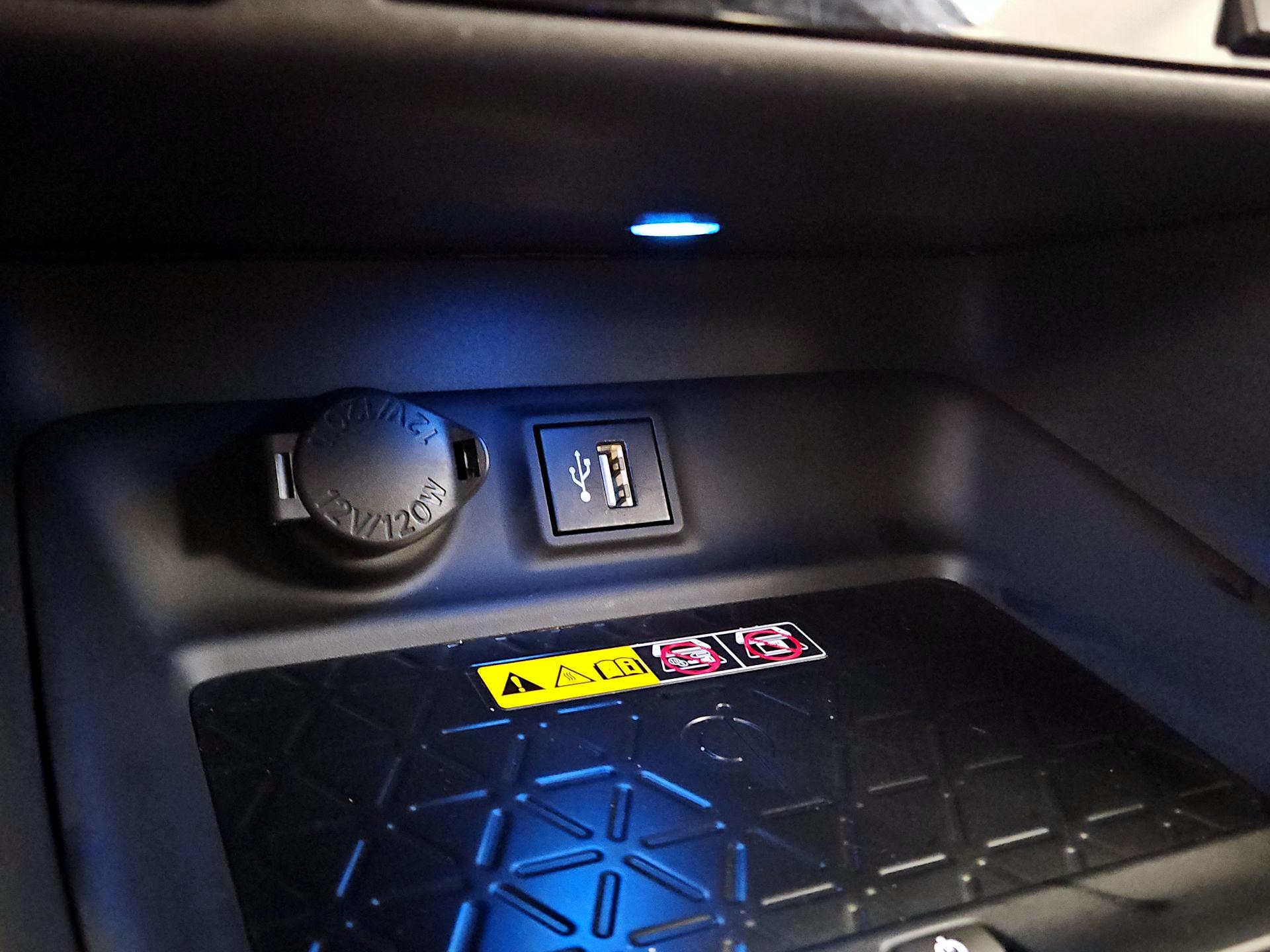 Thumbnail: 2023 Toyota RAV4 - 18