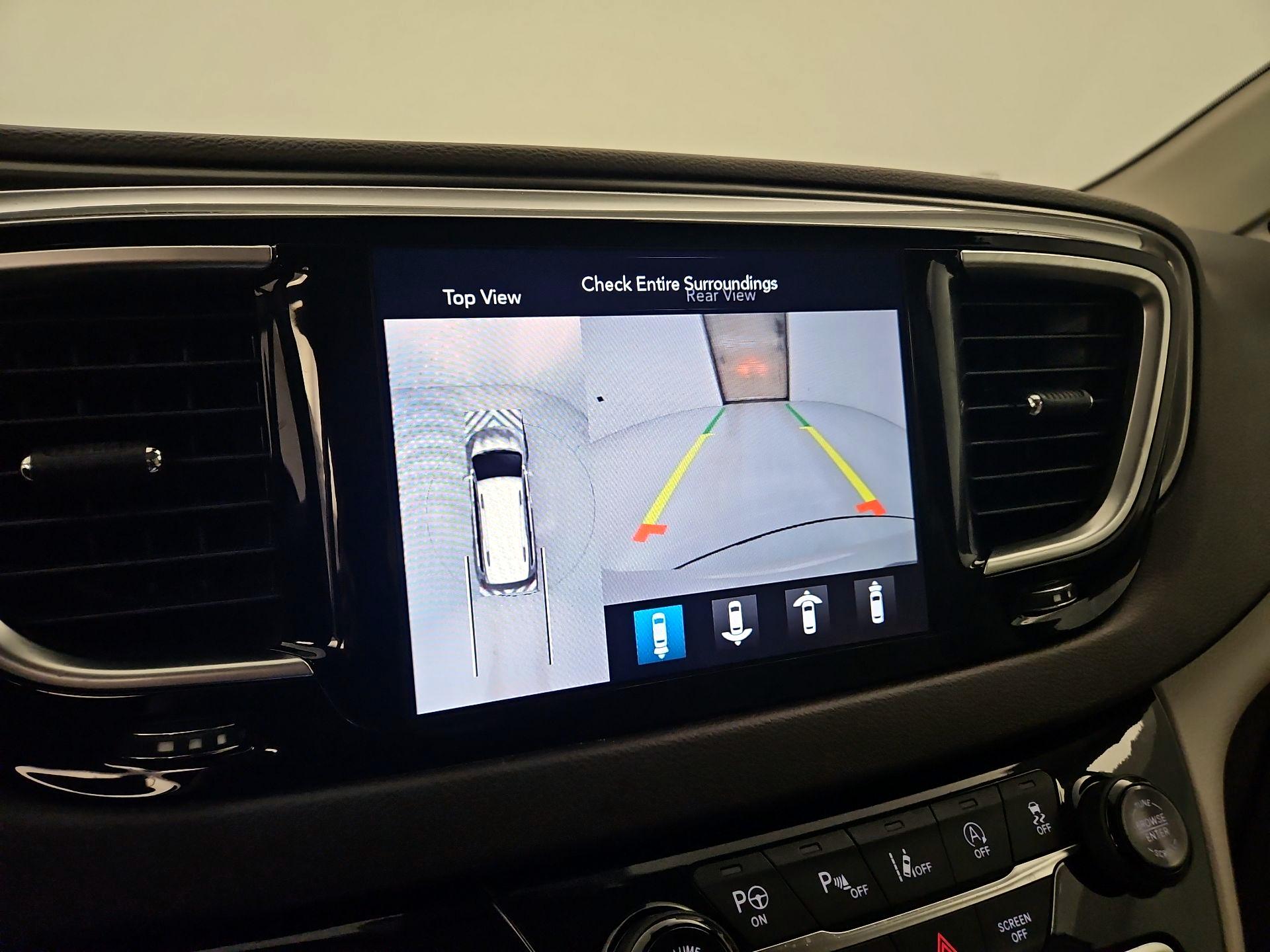 Thumbnail: 2019 Chrysler Pacifica - 15
