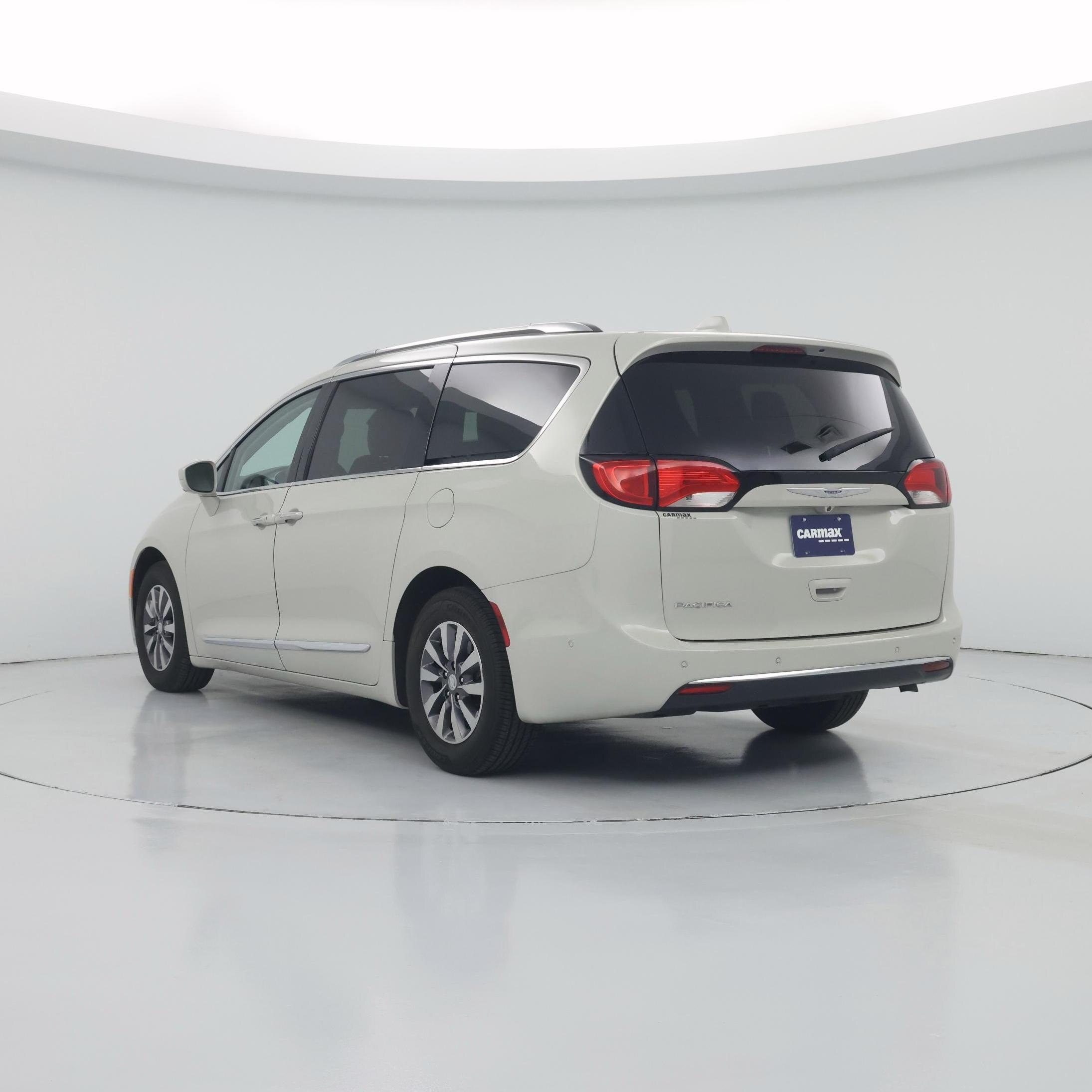 Thumbnail: 2019 Chrysler Pacifica - 2
