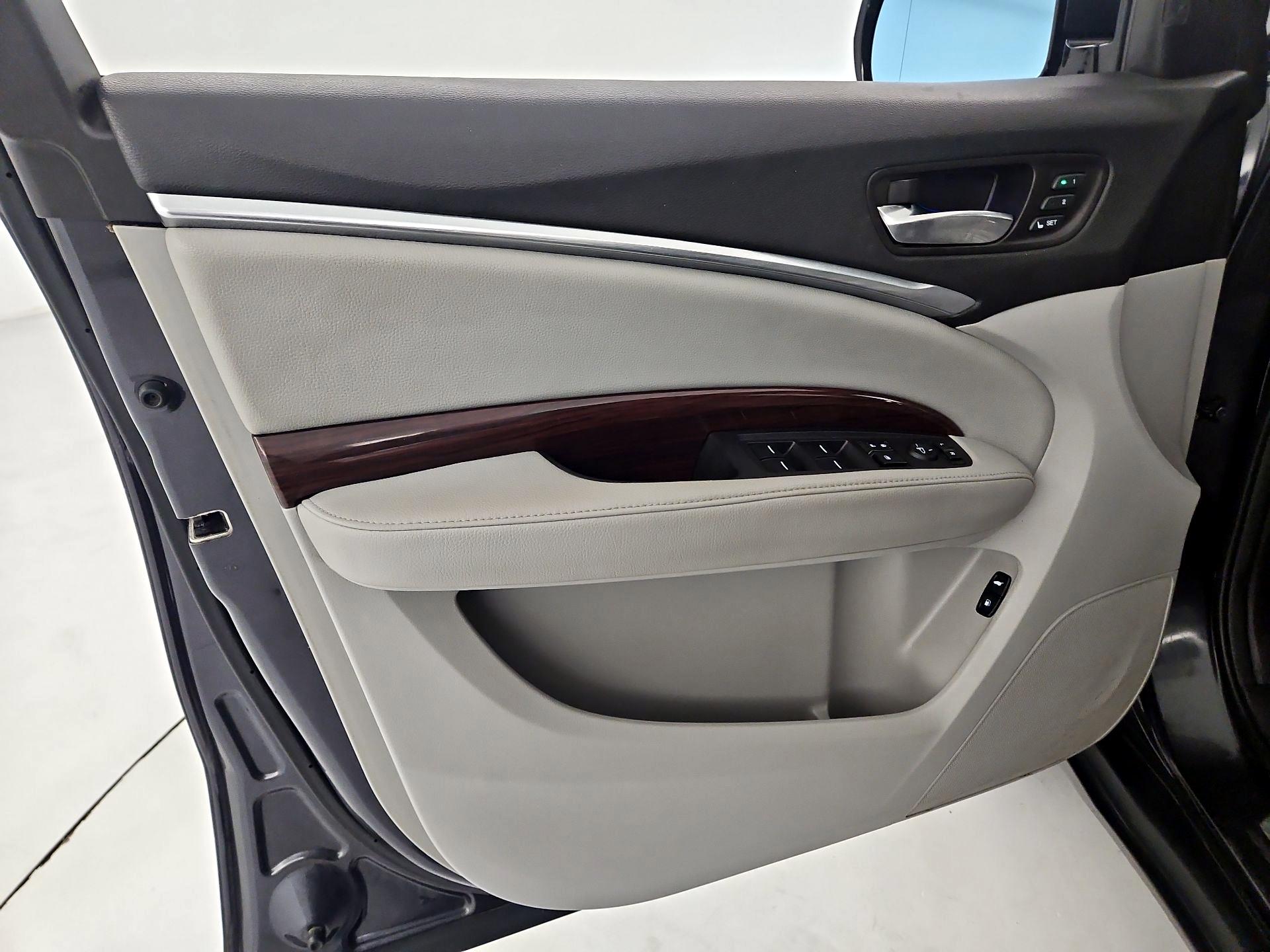 Thumbnail: 2016 Acura MDX - 12