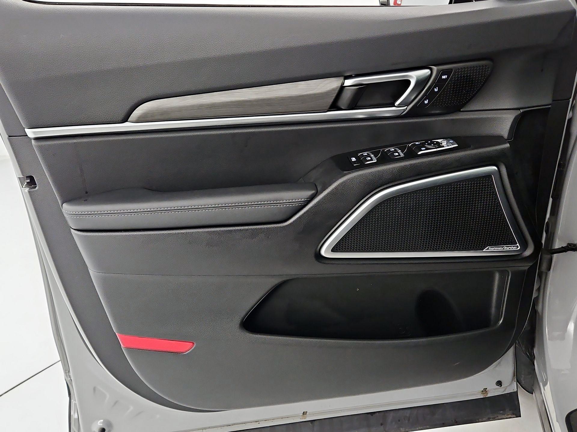 Thumbnail: 2023 Kia Telluride - 12