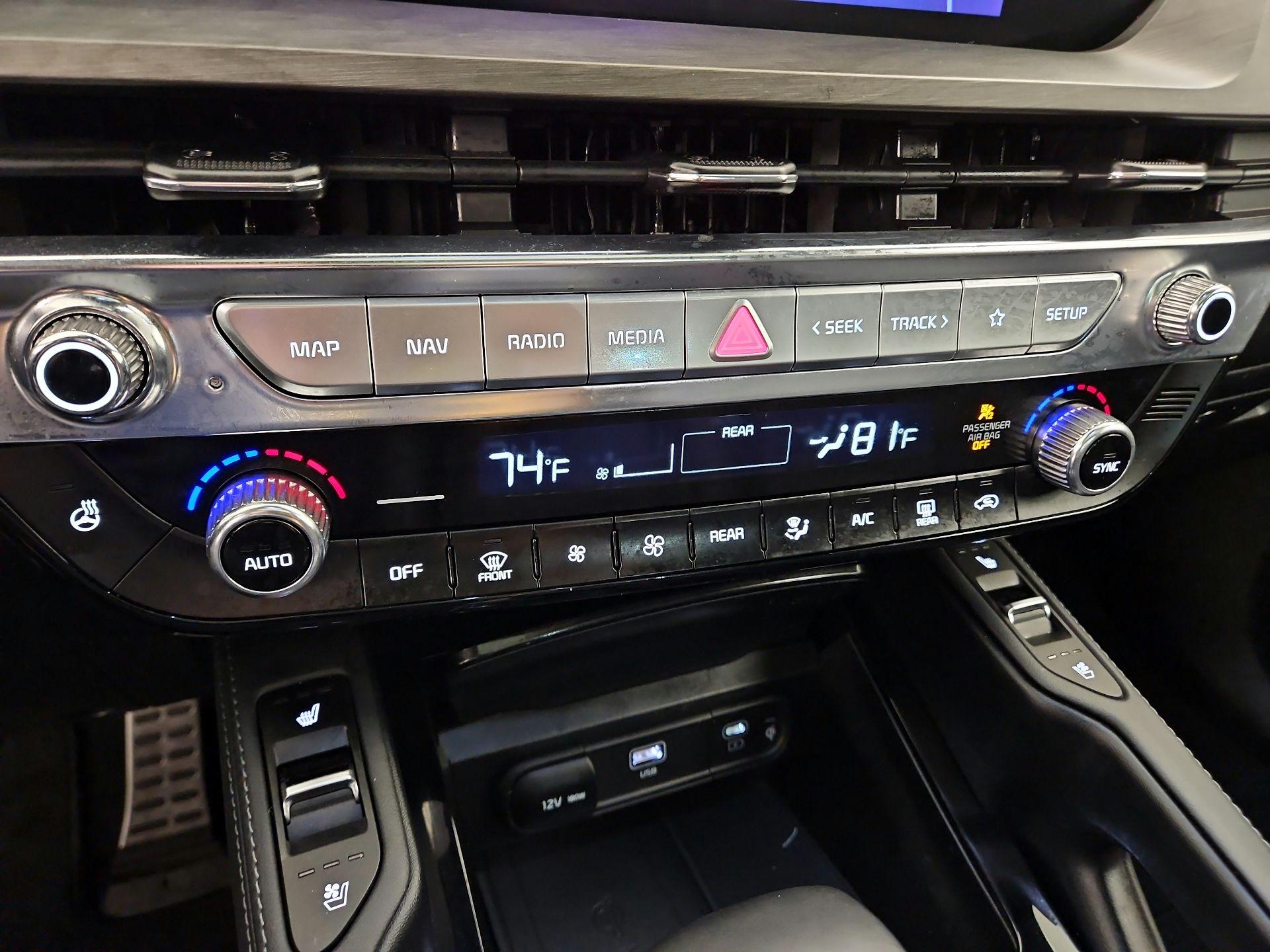 Thumbnail: 2023 Kia Telluride - 17