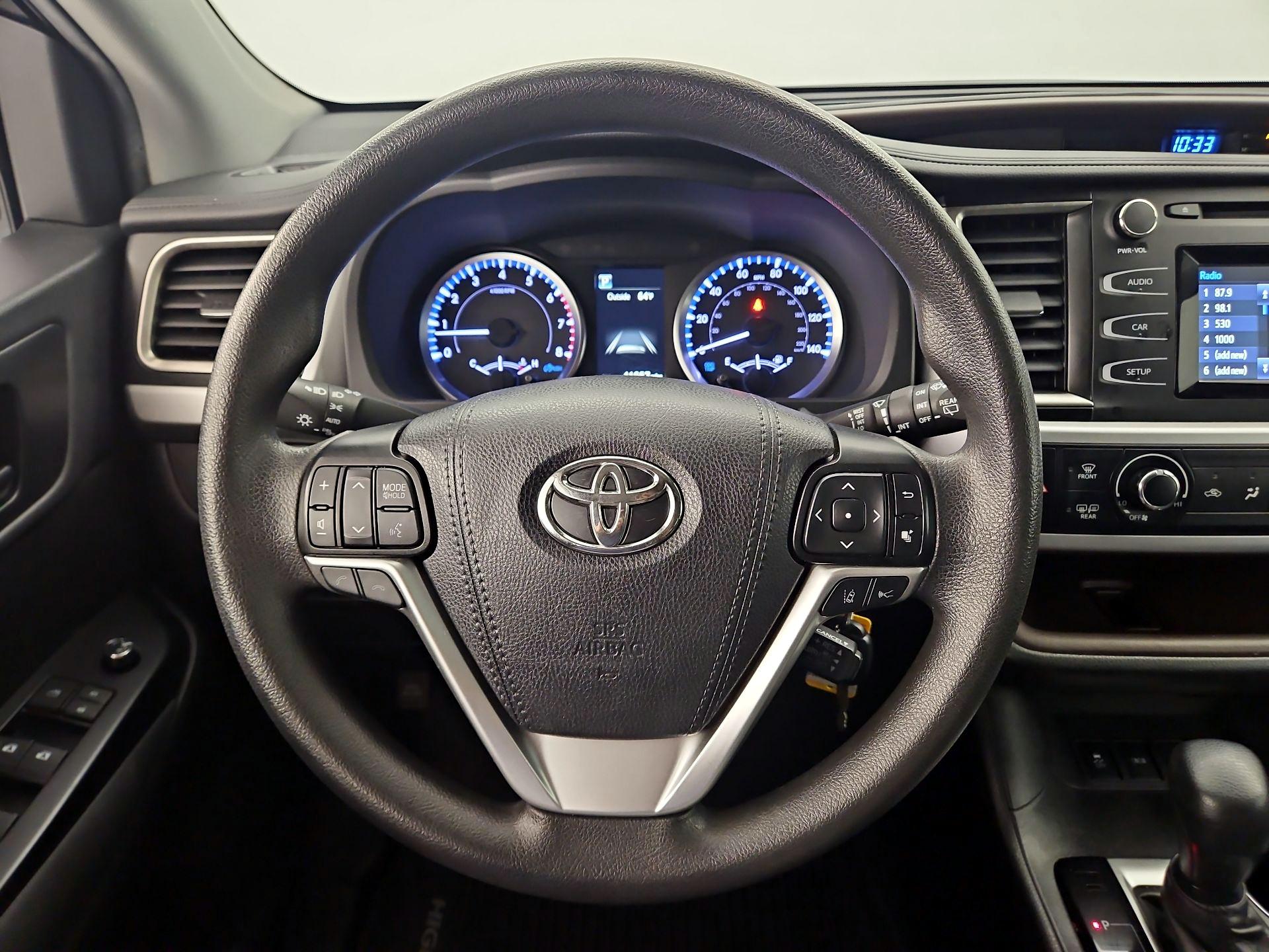 Thumbnail: 2019 Toyota Highlander - 10