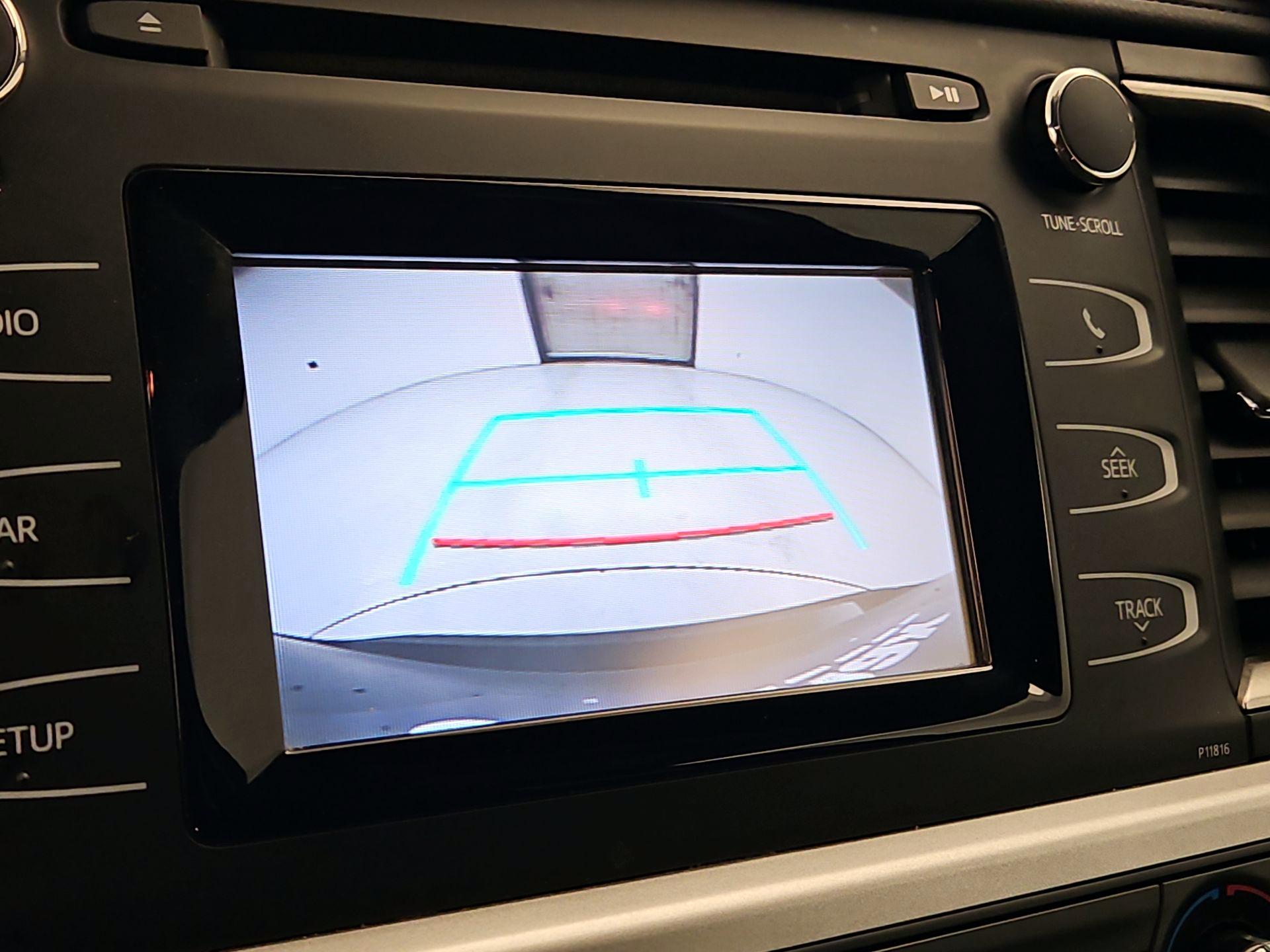 Thumbnail: 2019 Toyota Highlander - 14