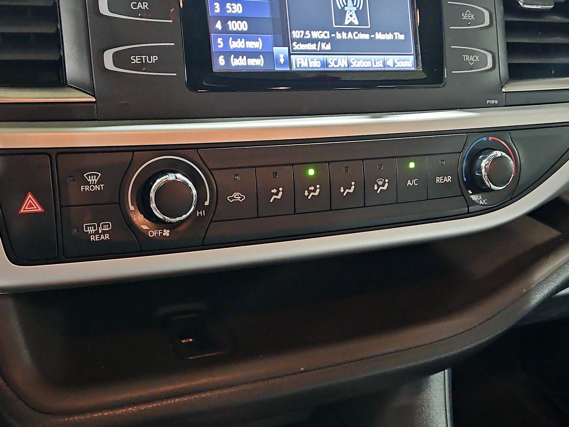 Thumbnail: 2019 Toyota Highlander - 16