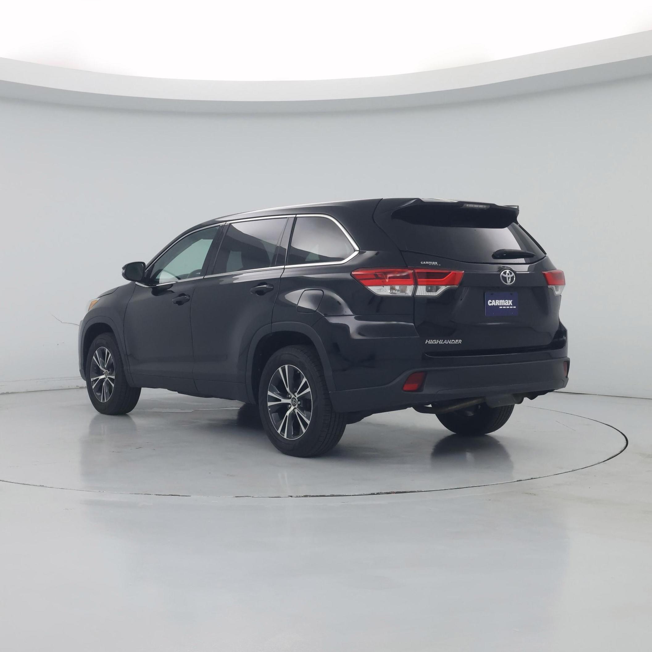 Thumbnail: 2019 Toyota Highlander - 2