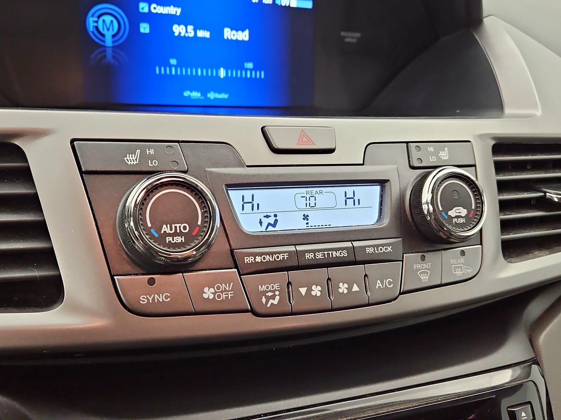 Thumbnail: 2016 Honda Odyssey - 16