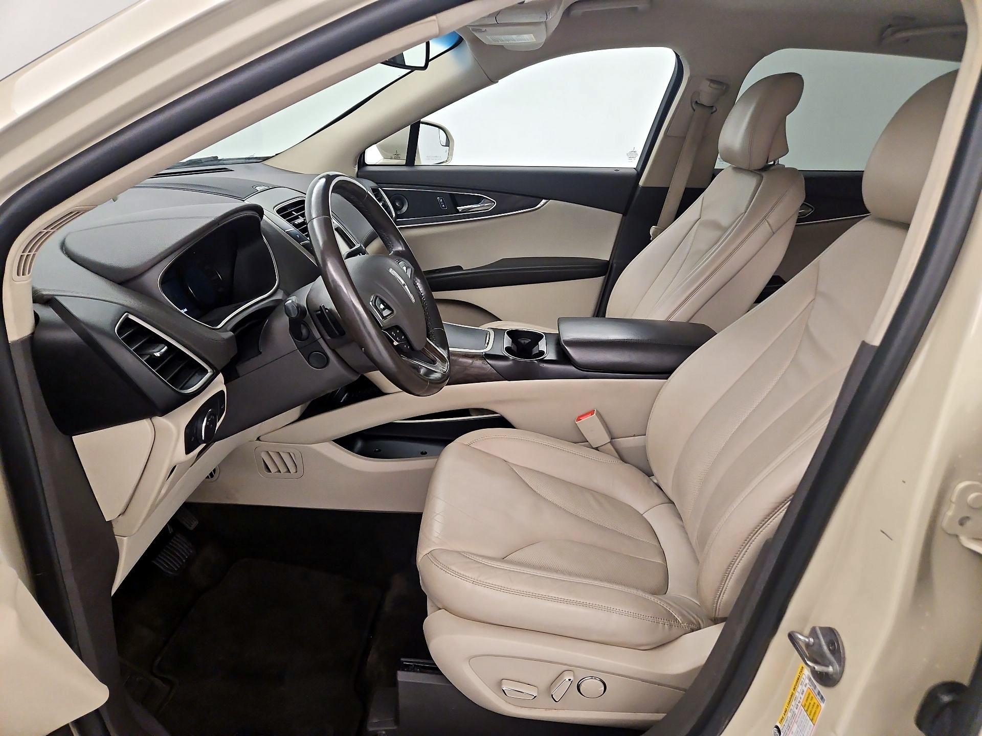 Thumbnail: 2016 Lincoln MKX - 11