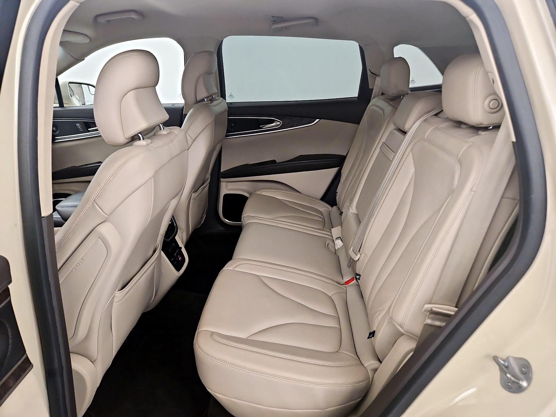 Thumbnail: 2016 Lincoln MKX - 19