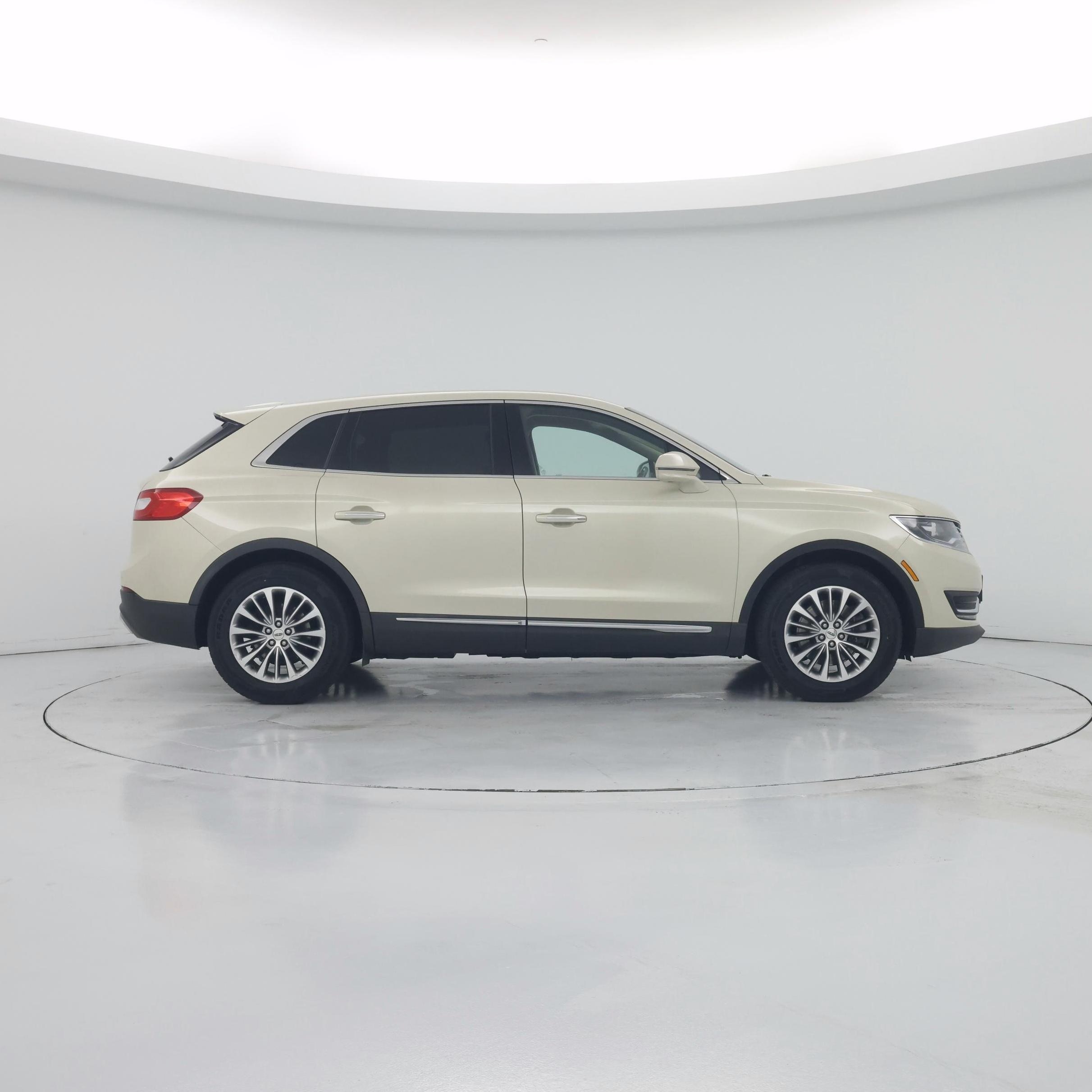 Thumbnail: 2016 Lincoln MKX - 7