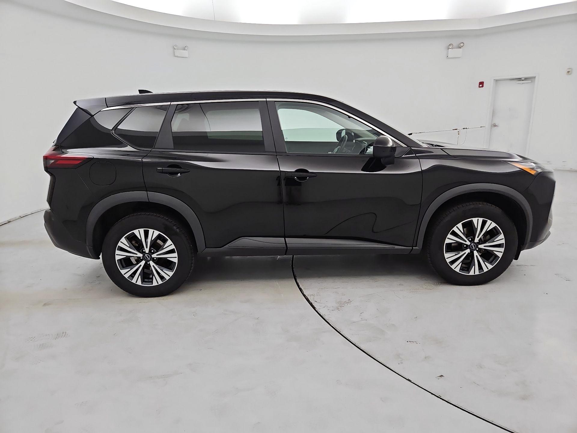 Thumbnail: 2023 Nissan Rogue - 4