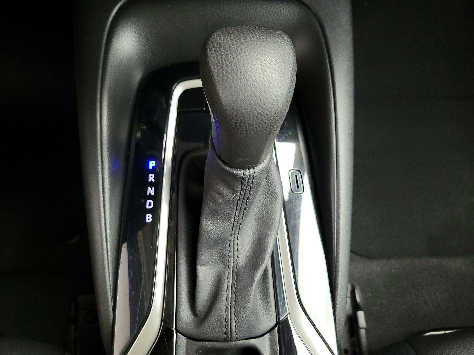 Thumbnail: 2021 Toyota Corolla - 16