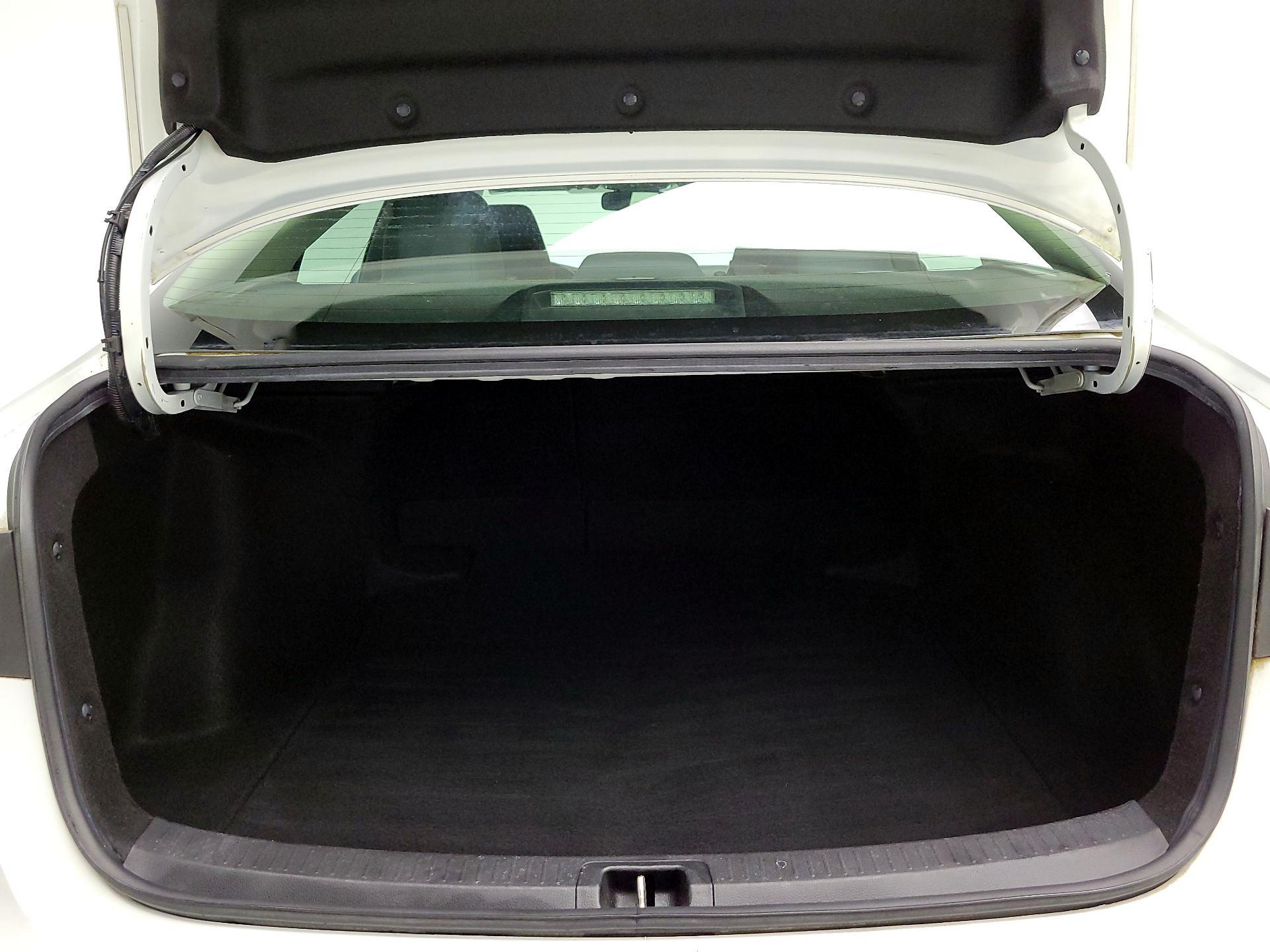 Thumbnail: 2021 Toyota Corolla - 18