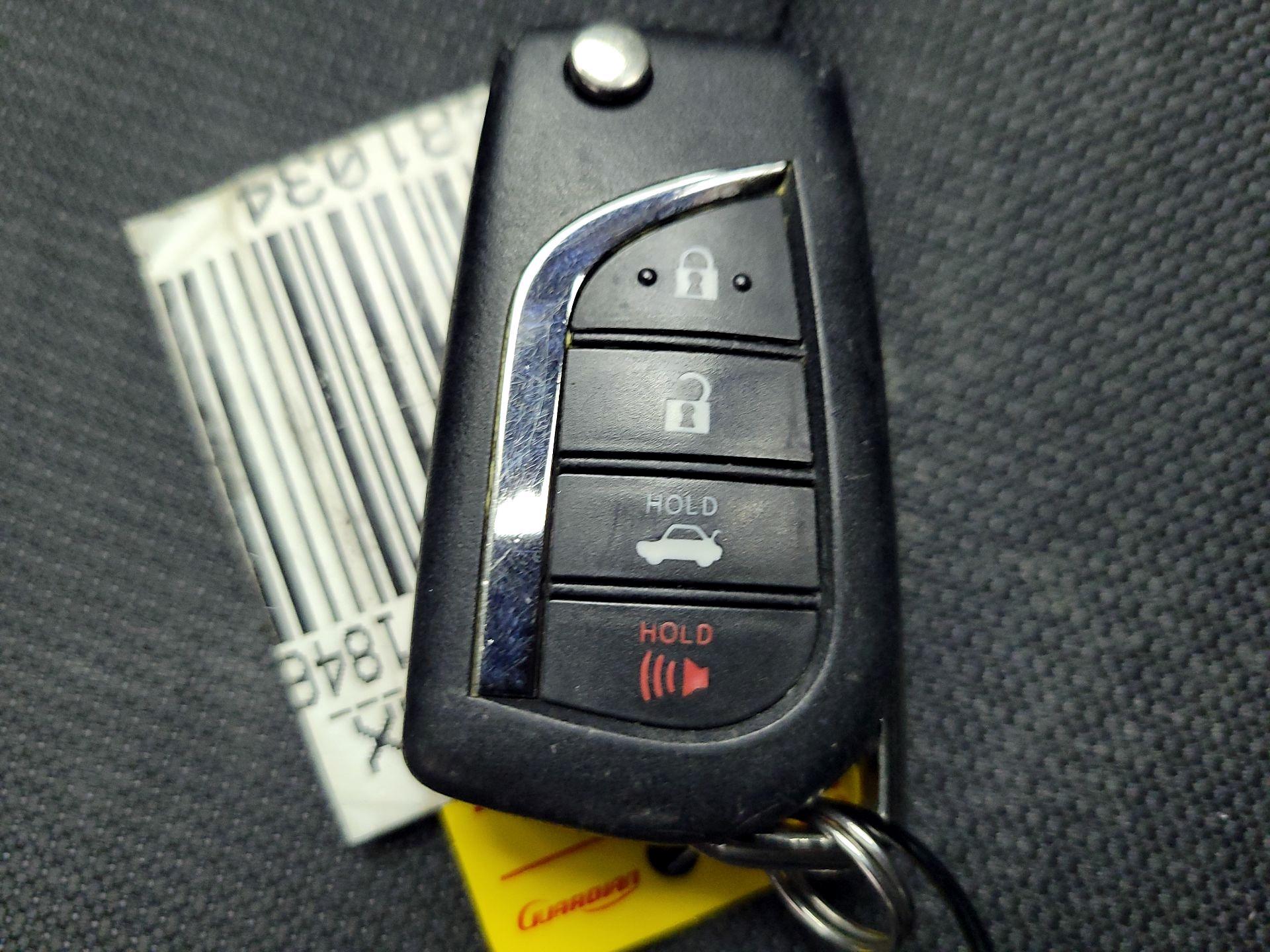 Thumbnail: 2021 Toyota Corolla - 20