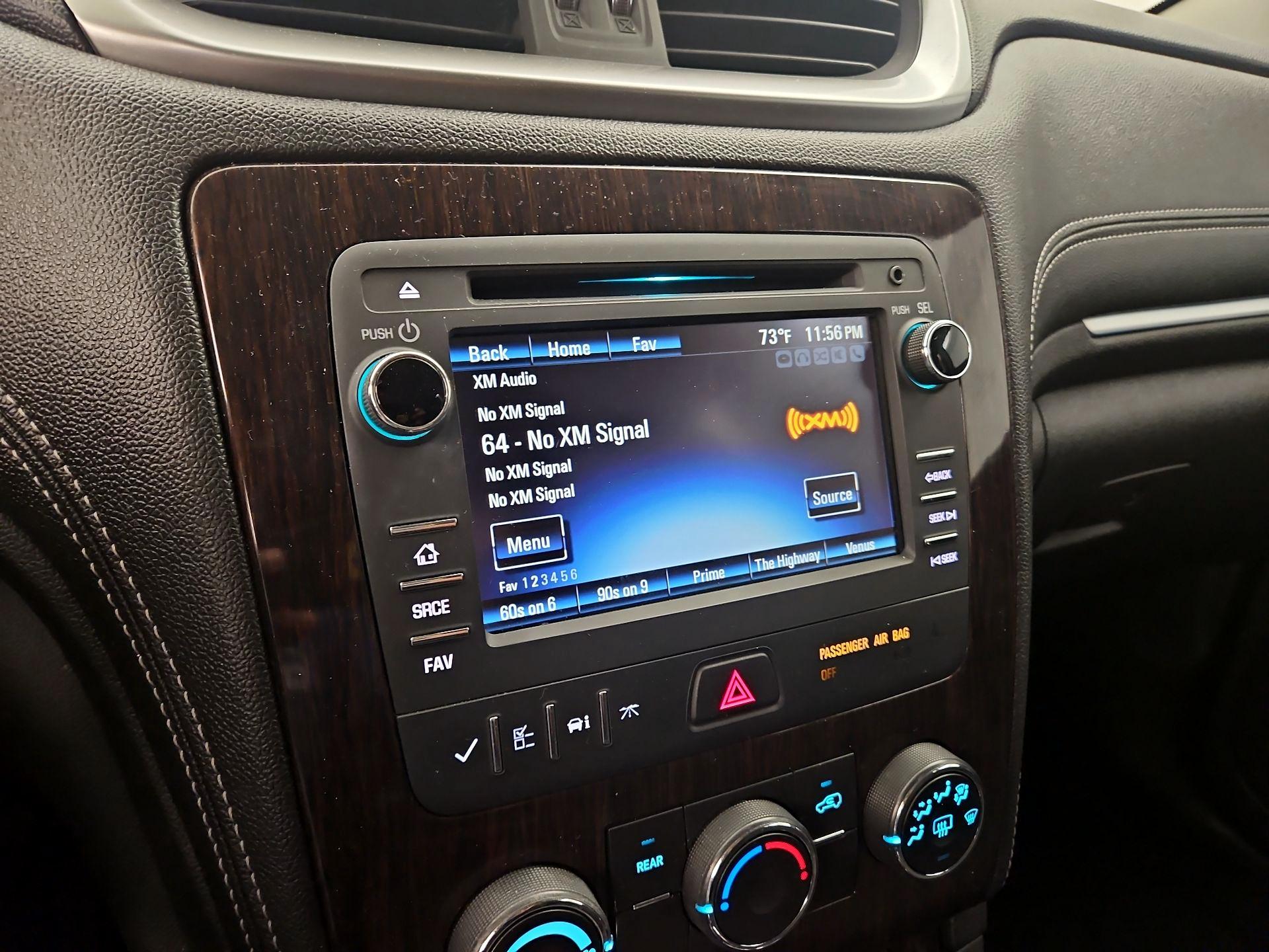 Thumbnail: 2015 Chevrolet Traverse - 15