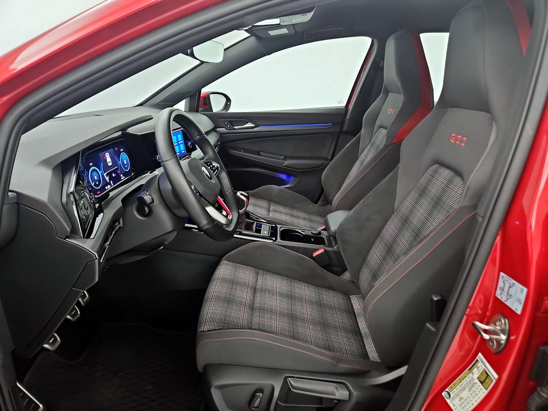 Thumbnail: 2023 Volkswagen Golf - 11