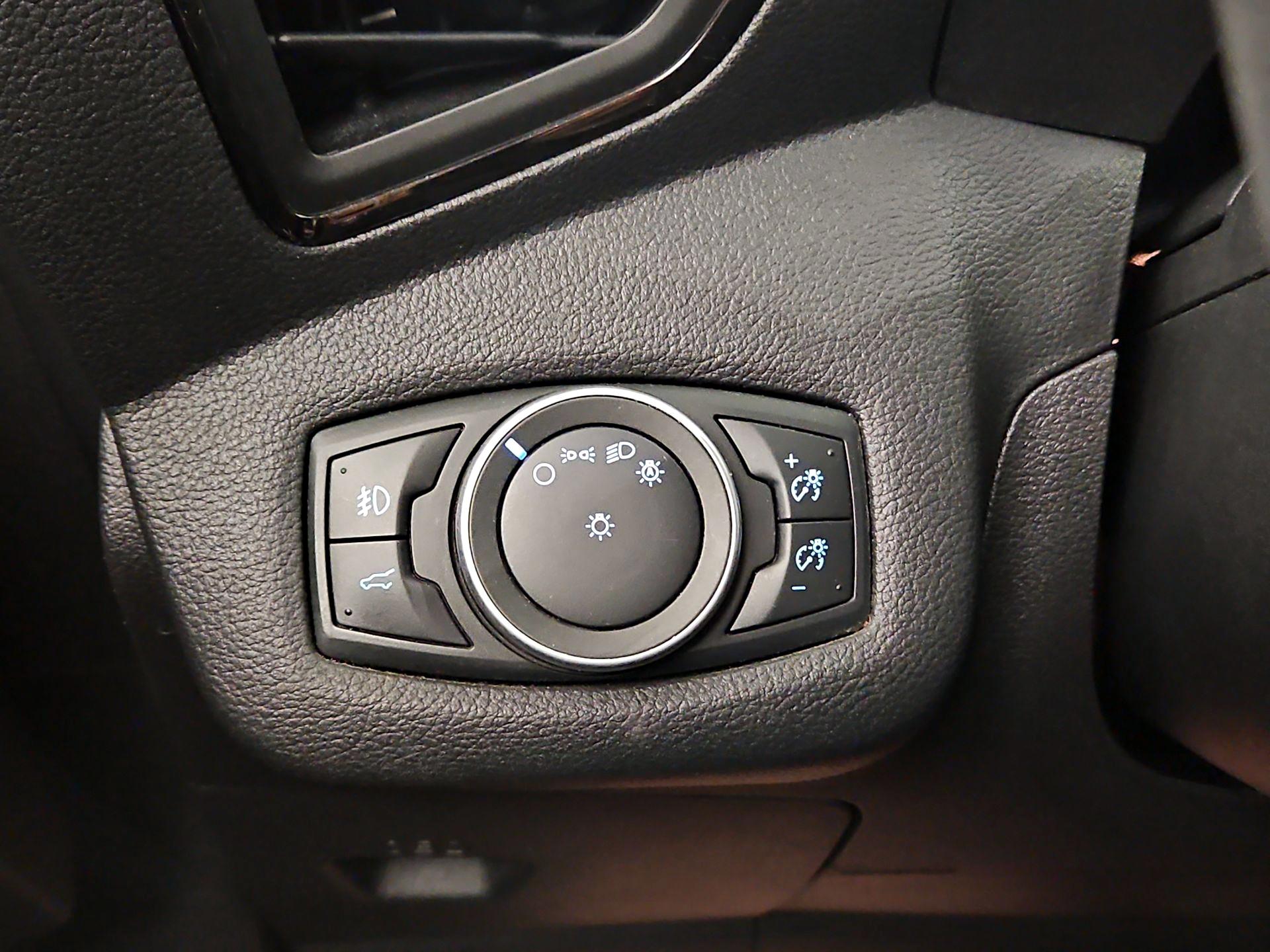 Thumbnail: 2018 Ford Escape - 11