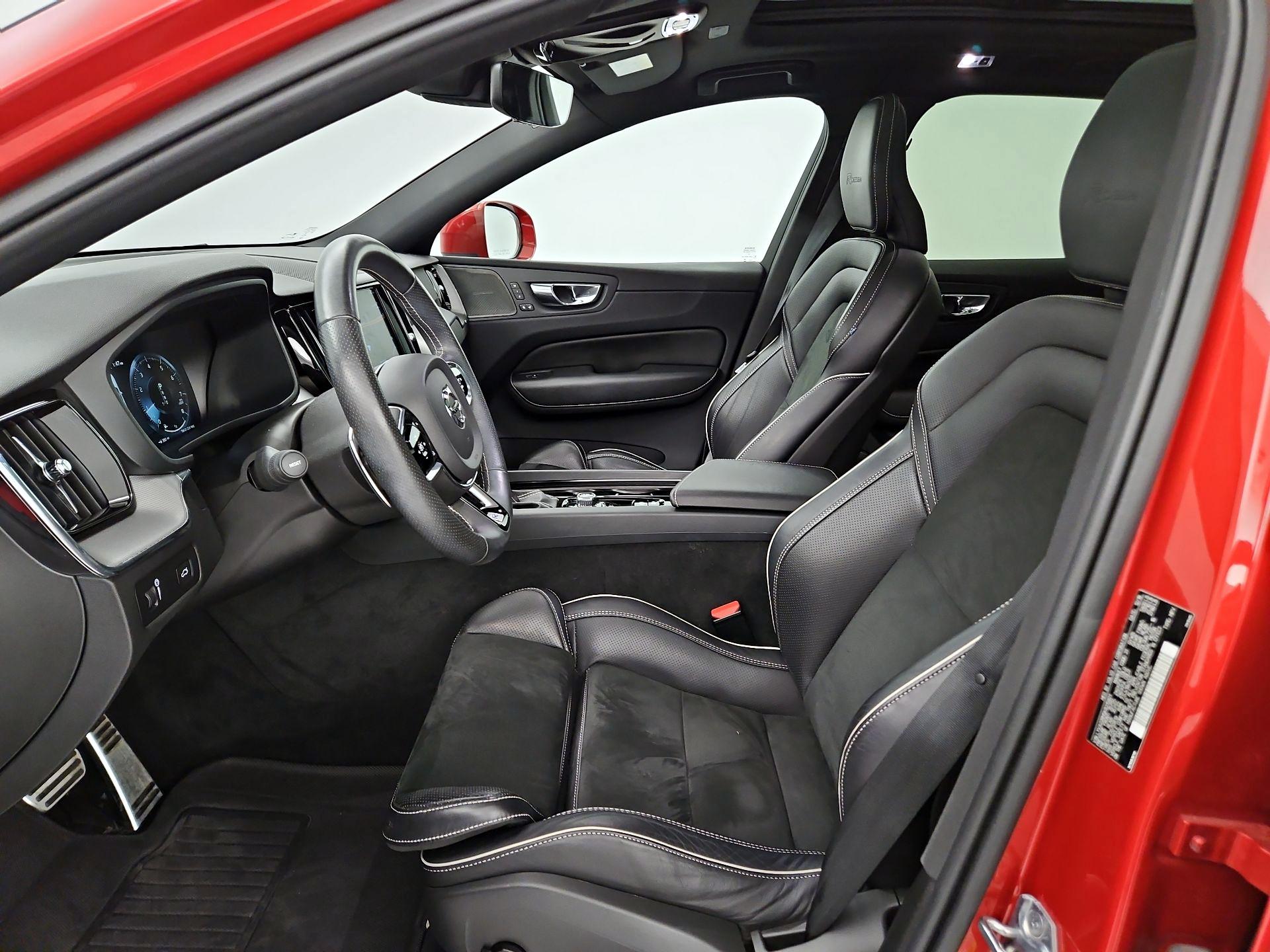 Thumbnail: 2019 Volvo XC60 - 11