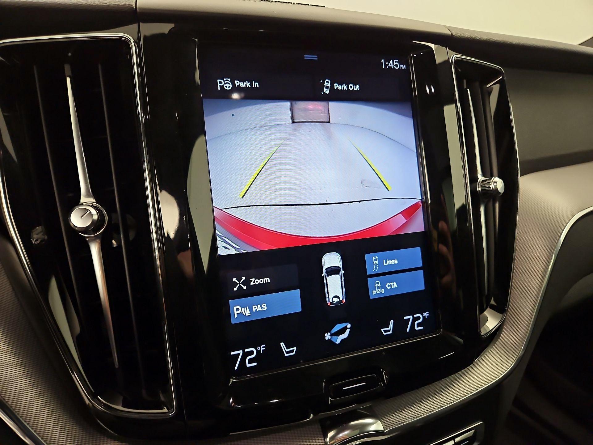Thumbnail: 2019 Volvo XC60 - 15