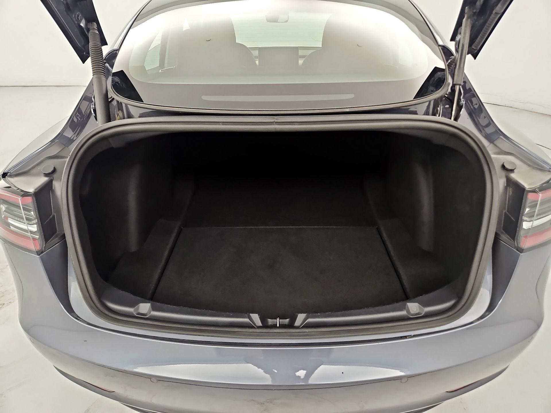 Thumbnail: 2022 Tesla Model 3 - 18