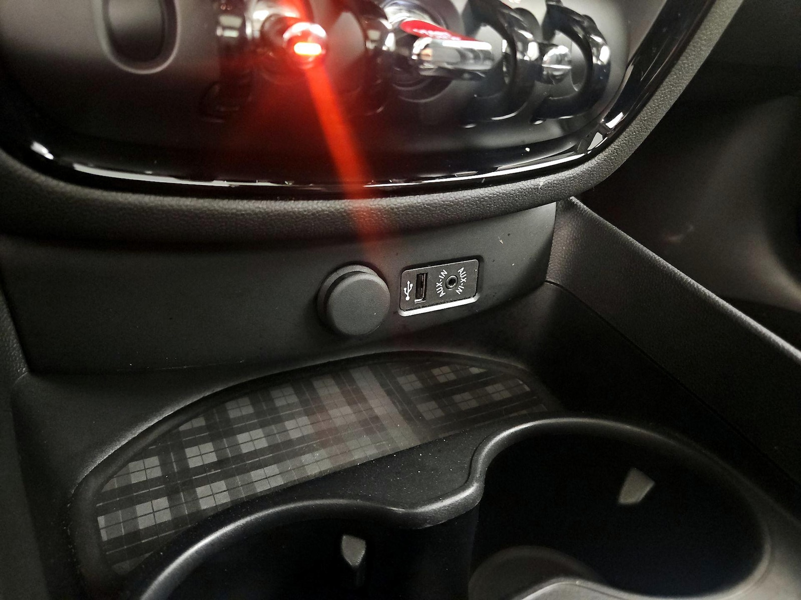 2016 MINI Clubman Base - Photo 16