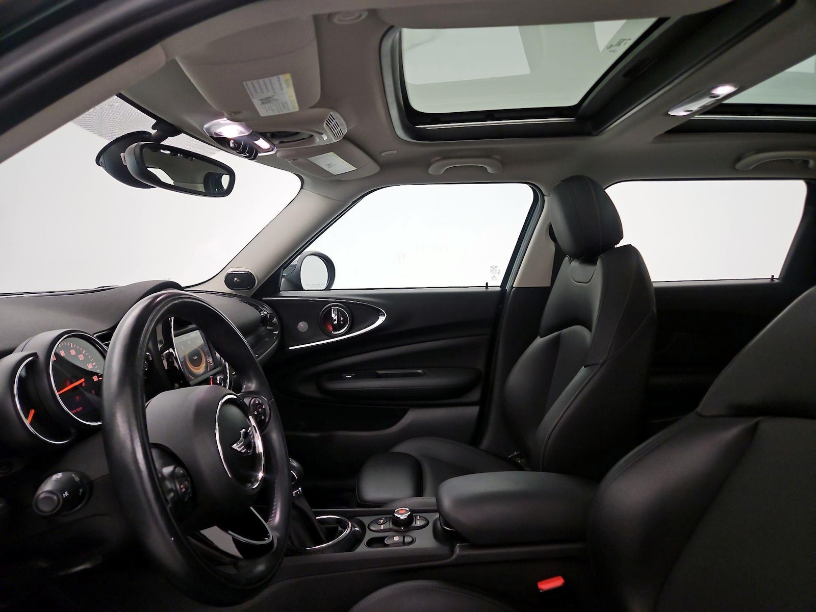 2016 MINI Clubman Base - Photo 17