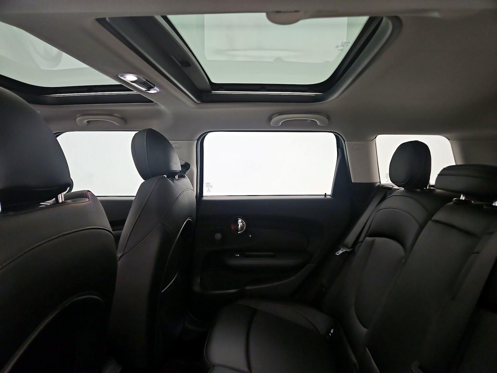 2016 MINI Clubman Base - Photo 21