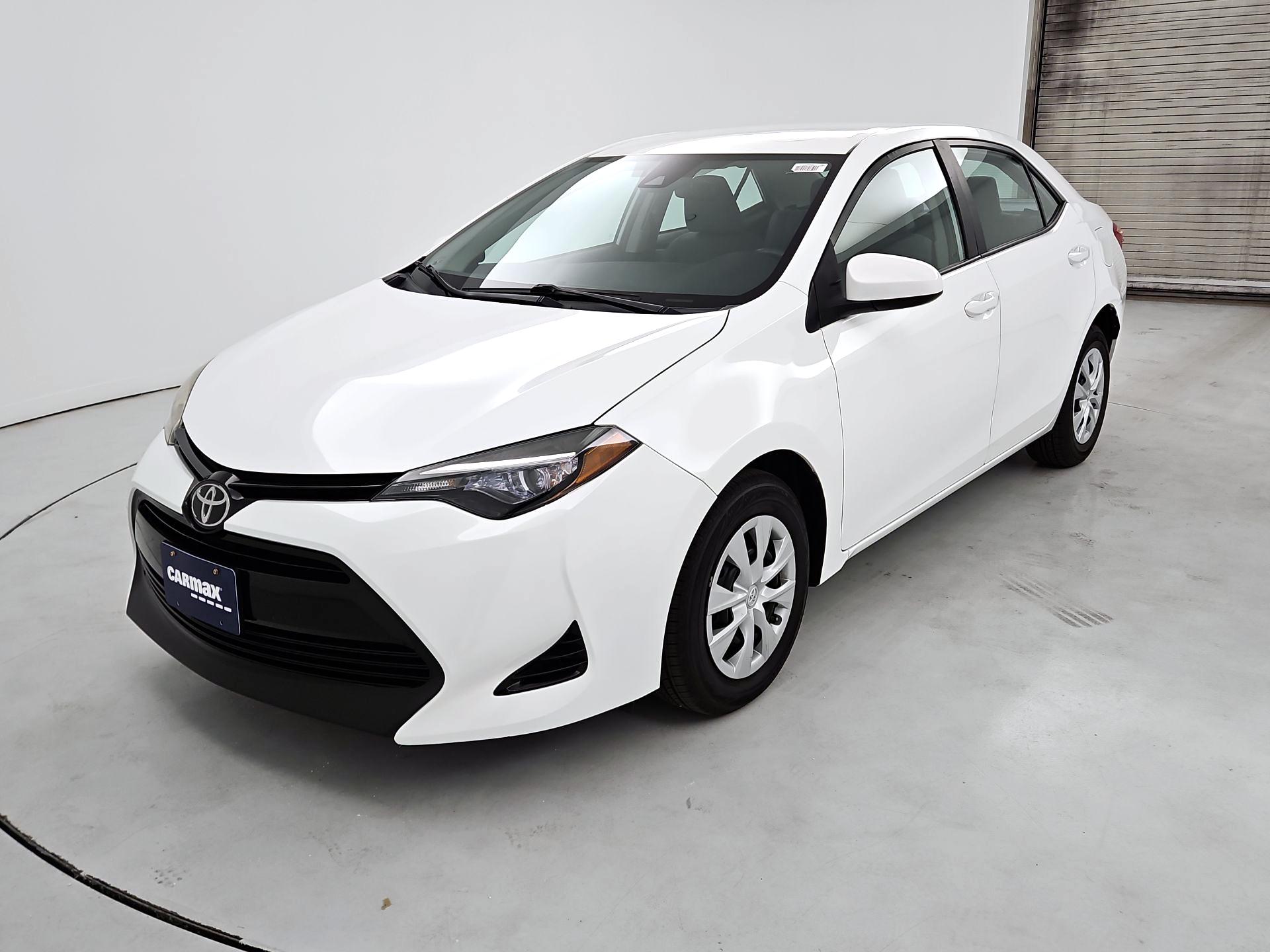 Thumbnail: 2017 Toyota Corolla - 3