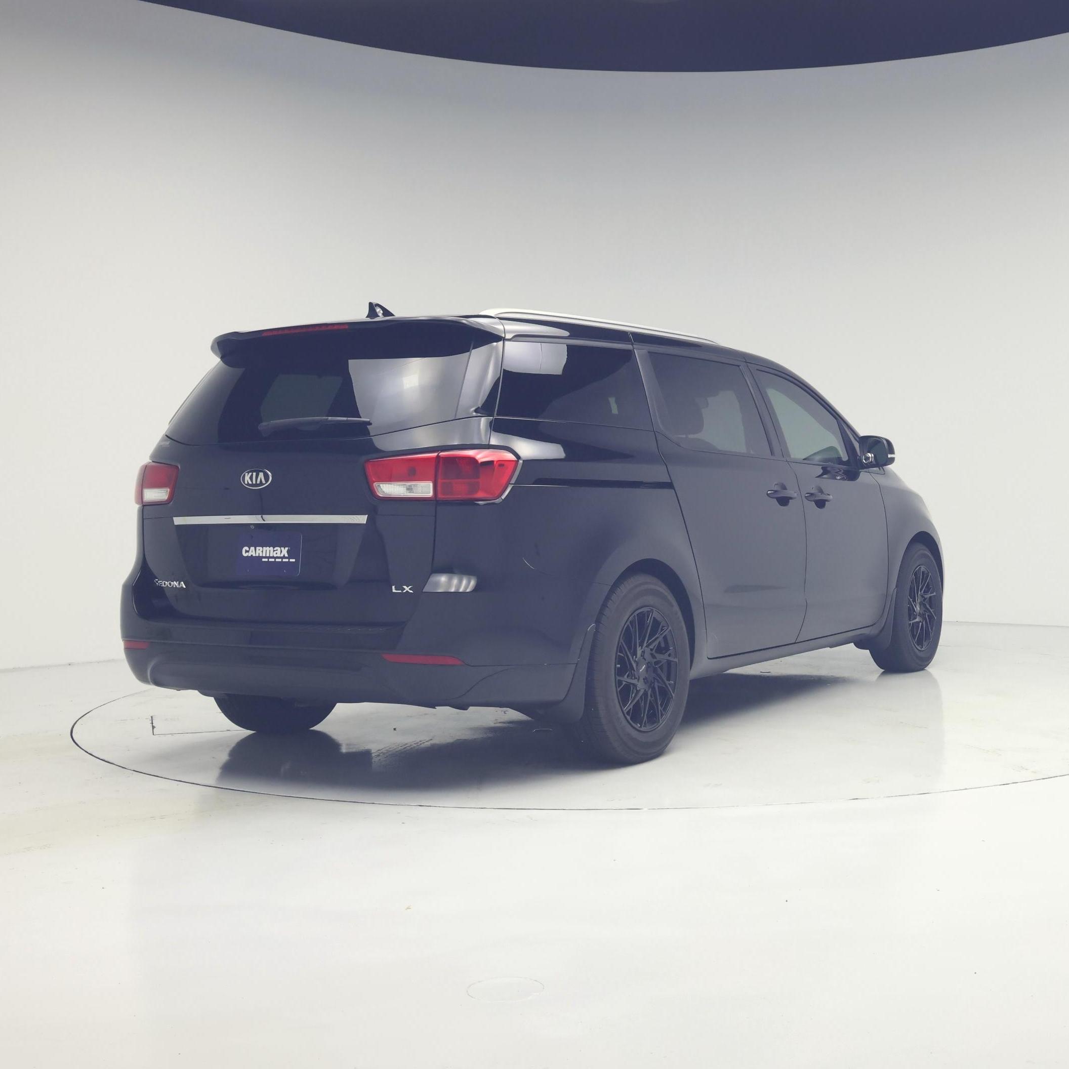 Thumbnail: 2017 Kia Sedona - 8