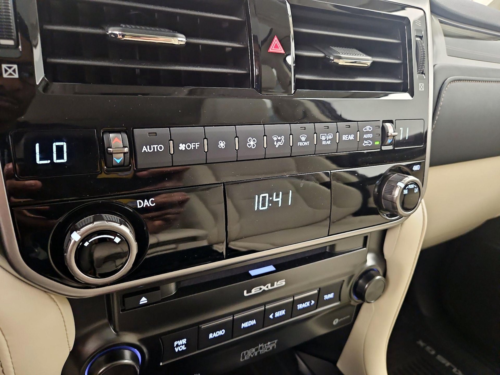 2023 Lexus GX PREMIUM - Photo 18