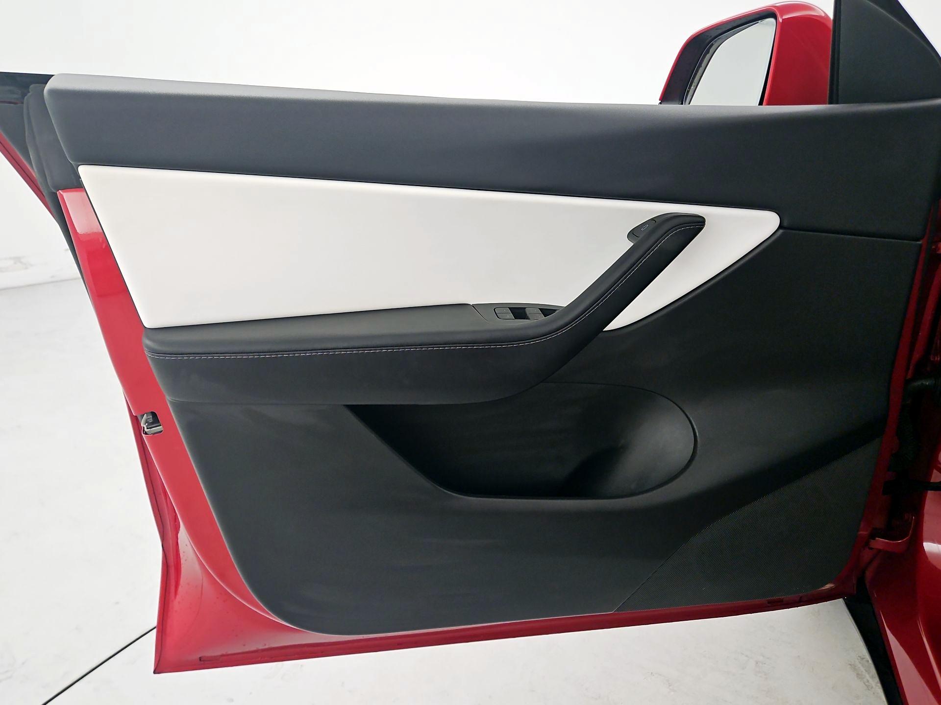 Thumbnail: 2021 Tesla Model Y - 10